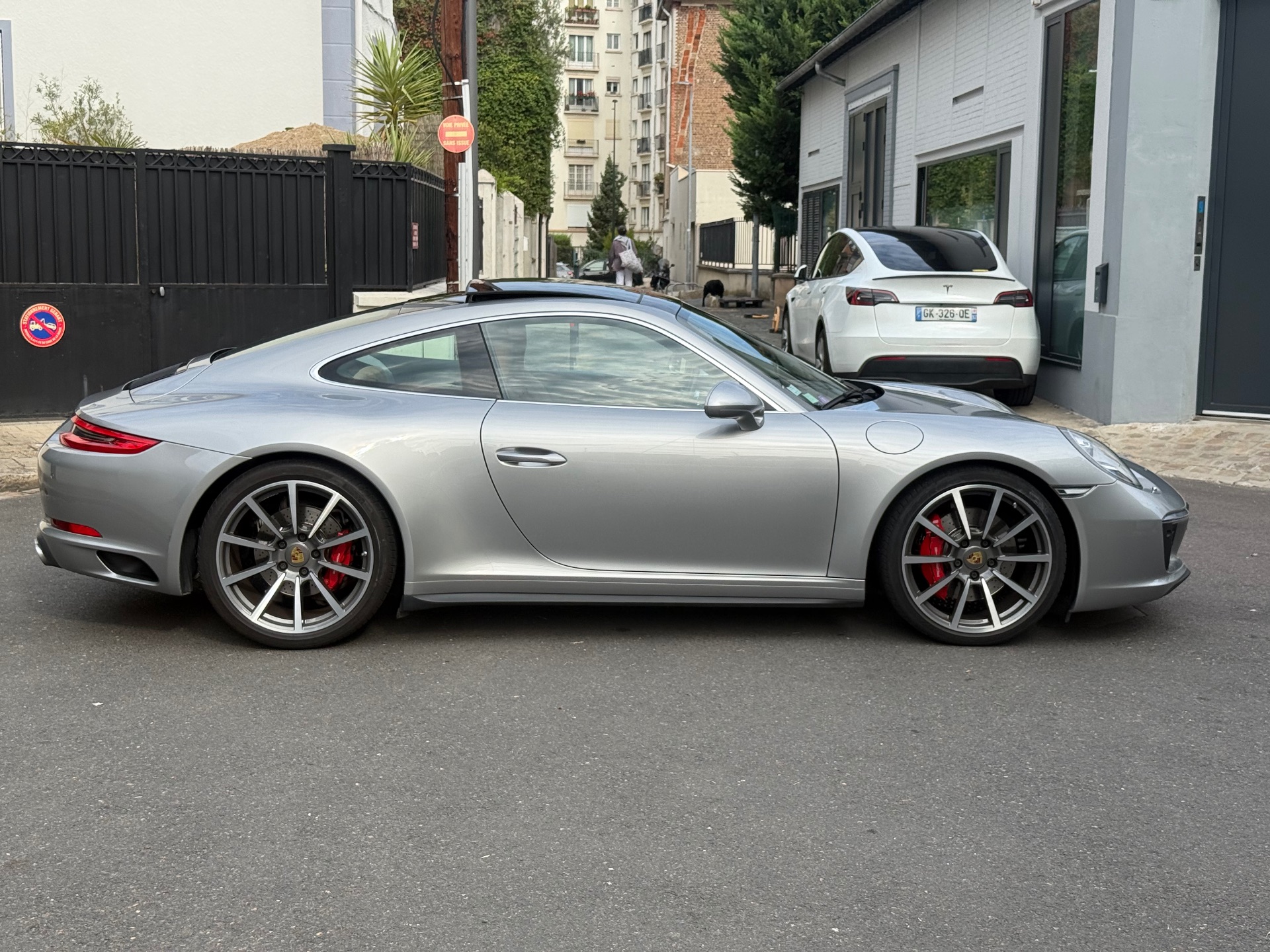 Porsche 911 4S 3.0 flat- 6 biturbo 420ch