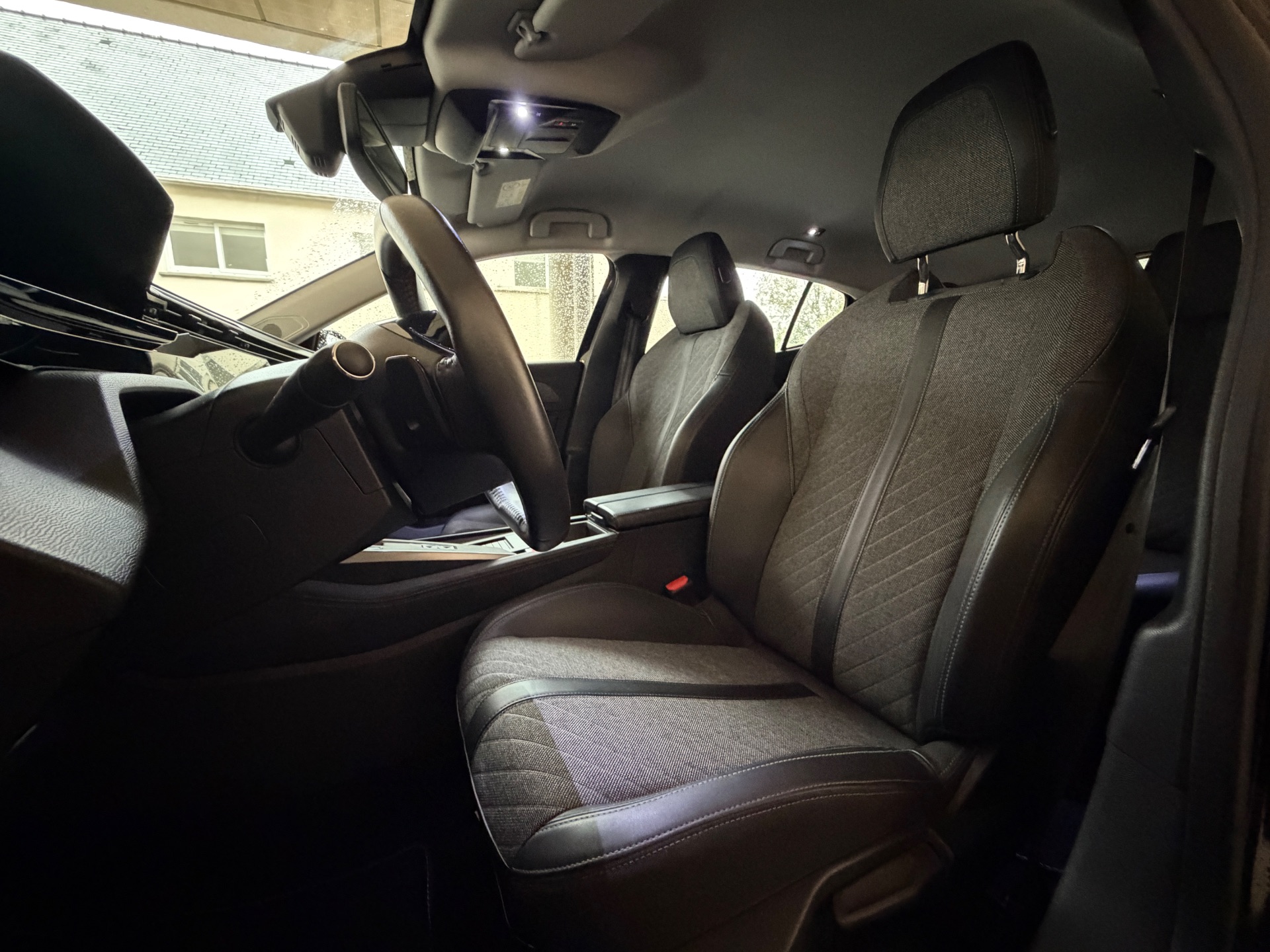Peugeot 408 1.2 THP Puretech 130ch “Allure Pack”