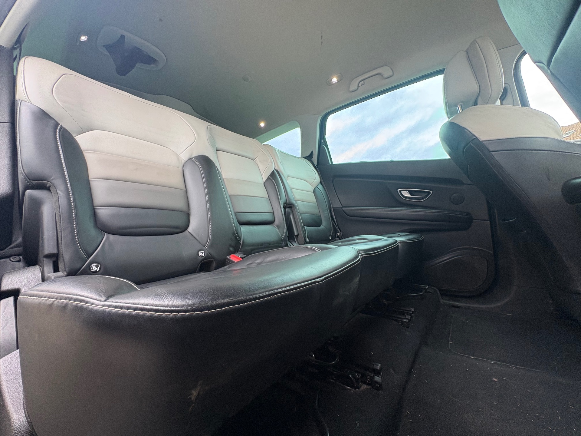 Renault Grand Scenic 1.6 DCI 160ch Initiale Paris