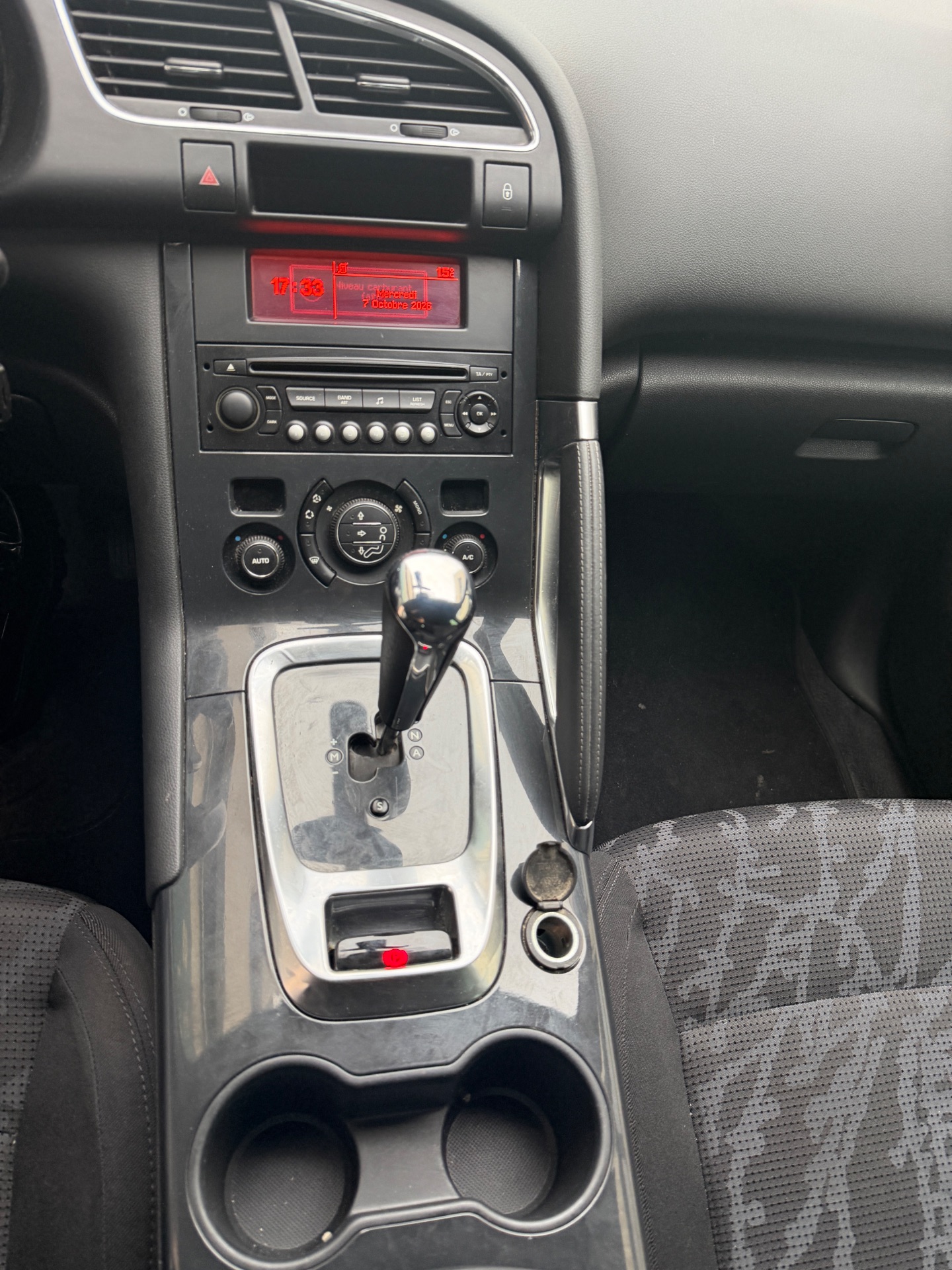 Peugeot 3008 1.6 e-HDi 112ch “Active”