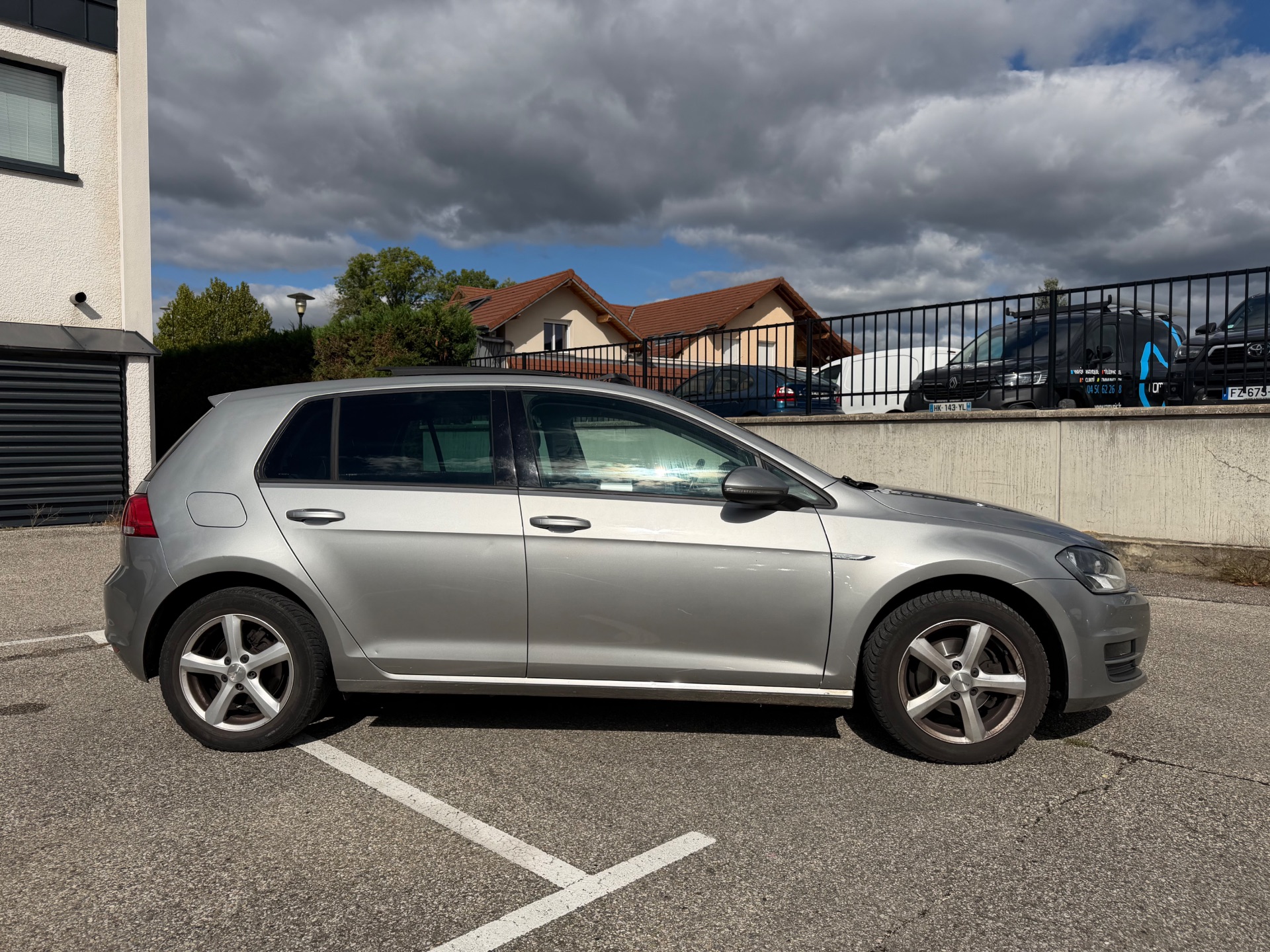 Volkswagen Golf 1.2 TSI 105ch CUP 4 pneus neige sur jantes