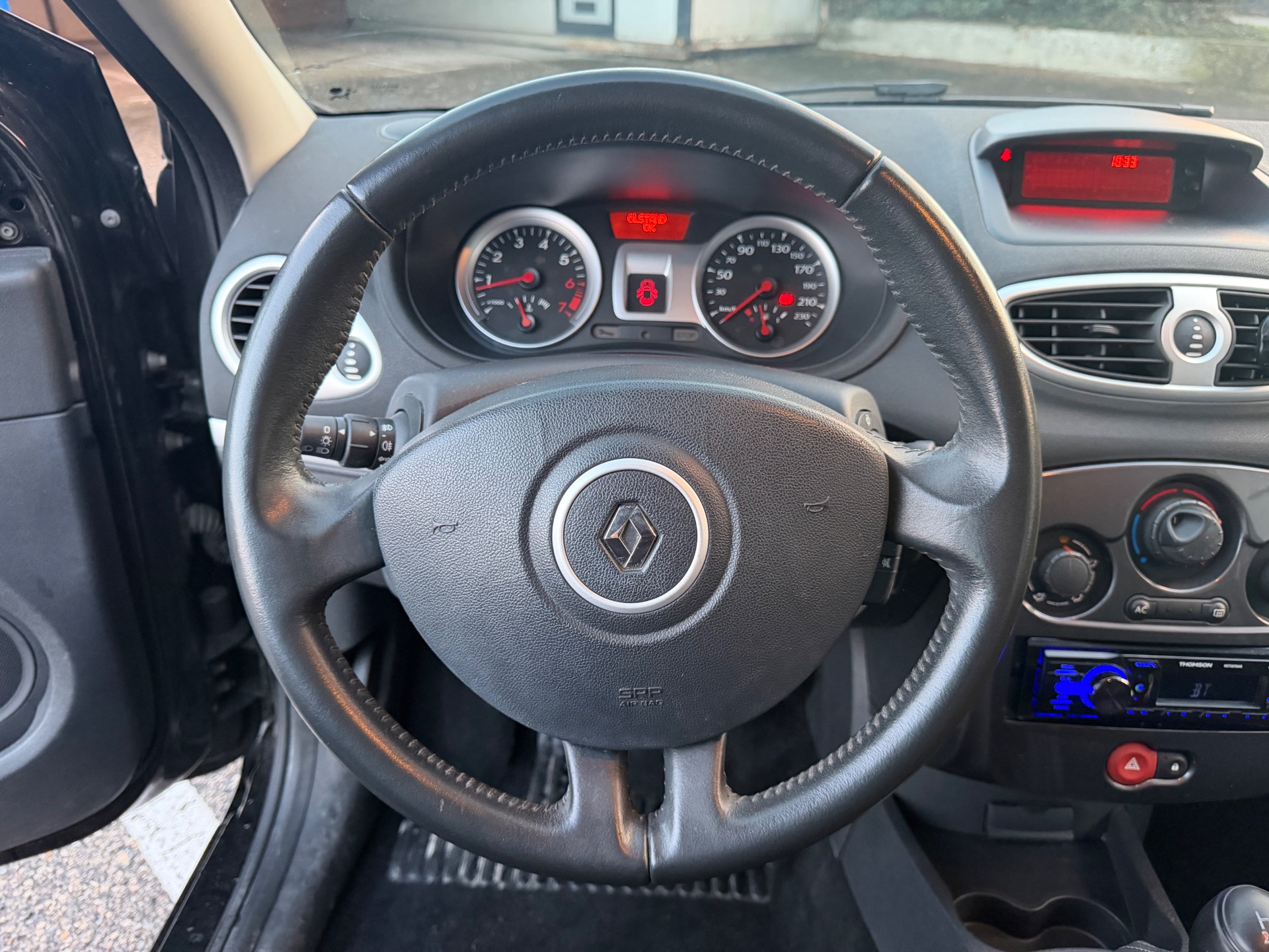 Renault Clio III 1.2 75ch