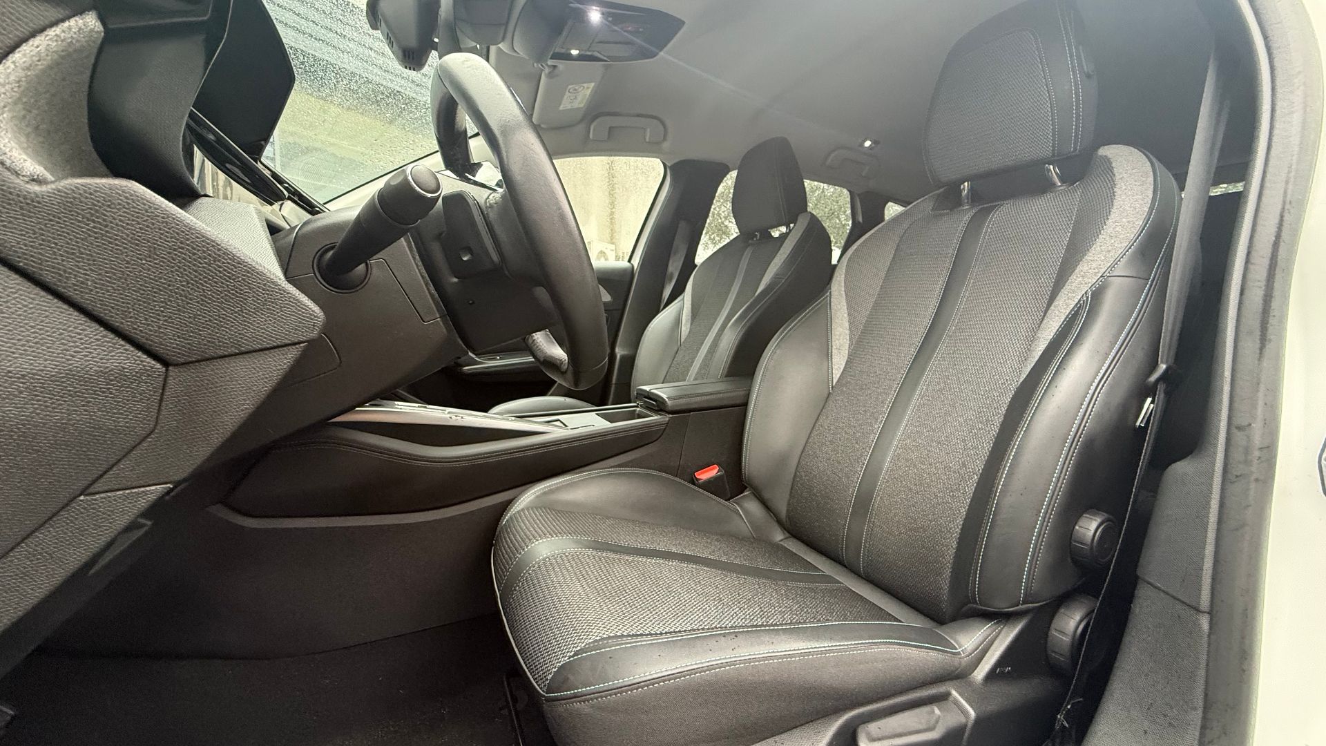 Peugeot 308 PHEV 1.6 THP 180ch Allure