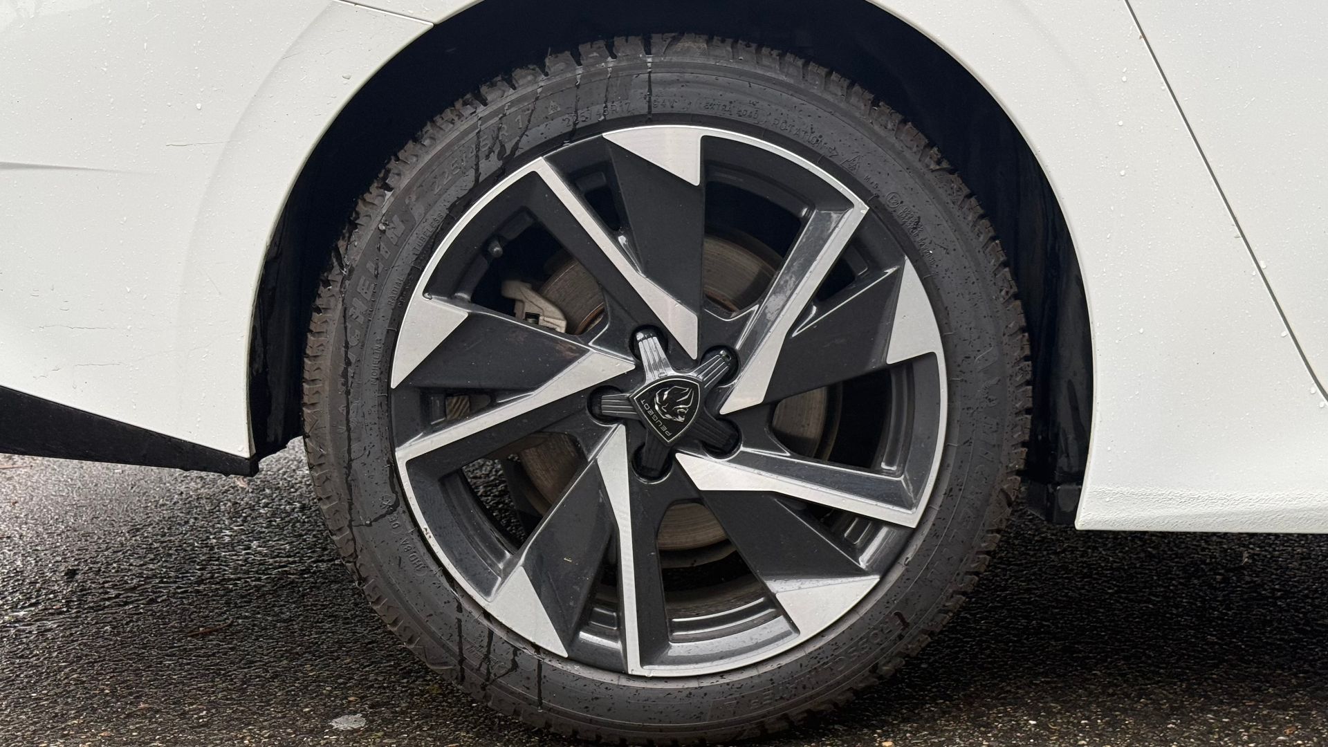 Peugeot 308 PHEV 1.6 THP 180ch Allure