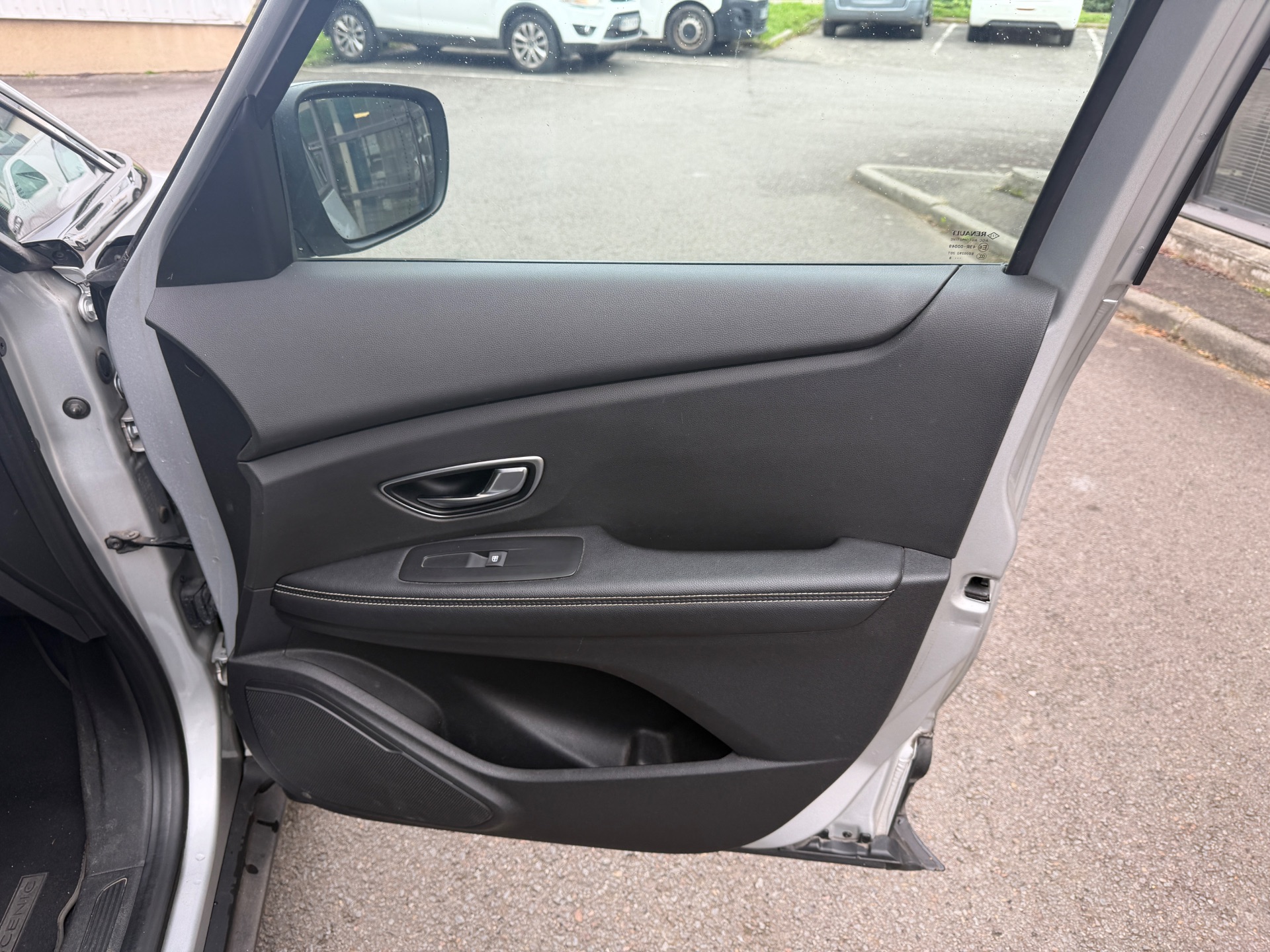 Renault Scenic 1.5 dCi 110ch “Energy Business”