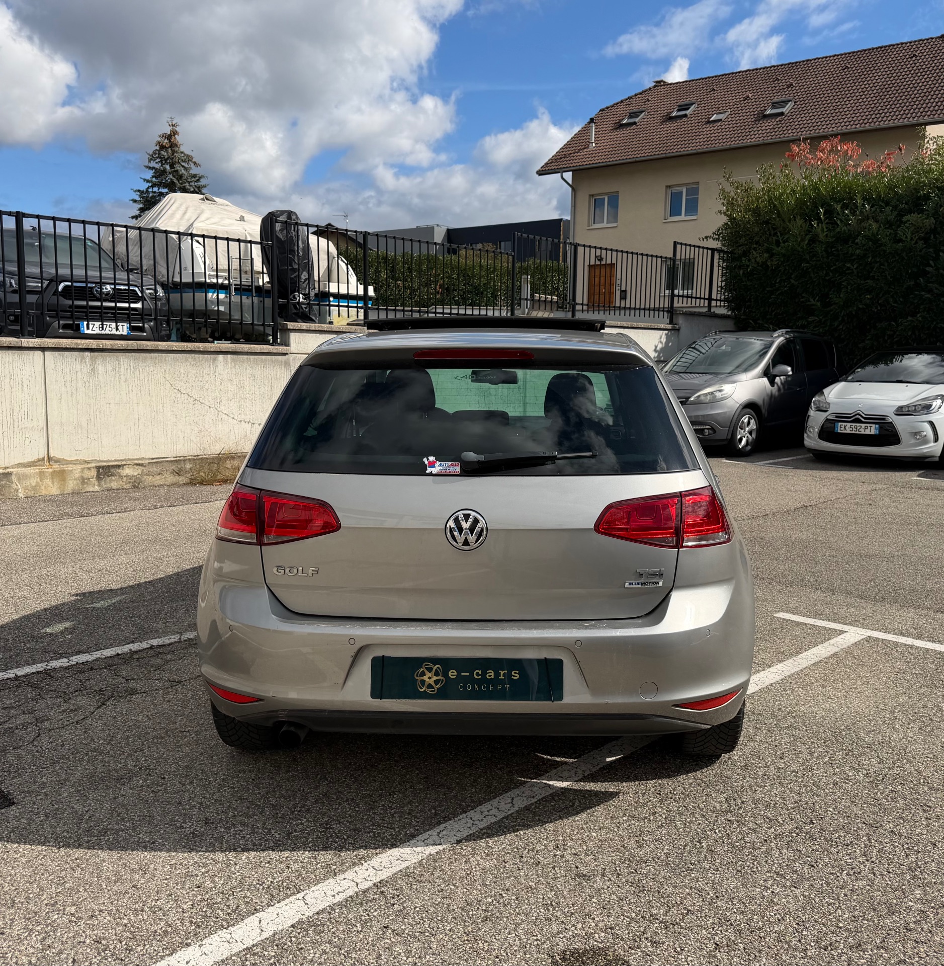 Volkswagen Golf 1.2 TSI 105ch CUP 4 pneus neige sur jantes