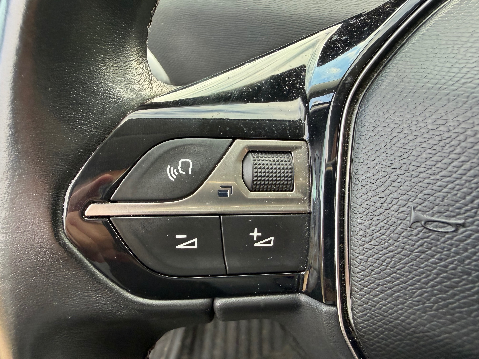 PEUGEOT 3008 1.2 puretech 130ch Allure