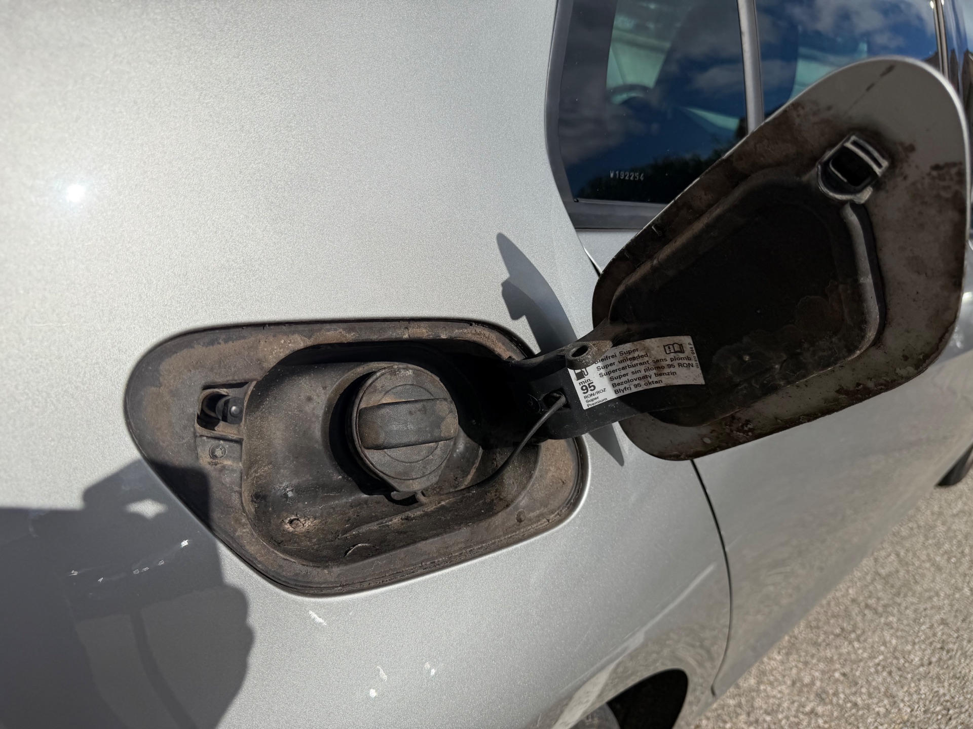 Volkswagen Golf 1.2 TSI 105ch CUP 4 pneus neige sur jantes