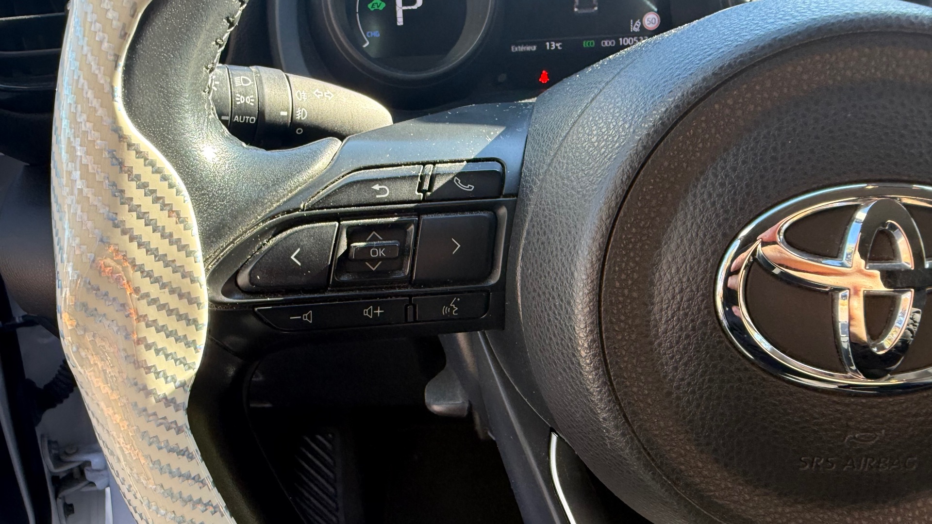 Toyota Yaris hybrid 136ch Design