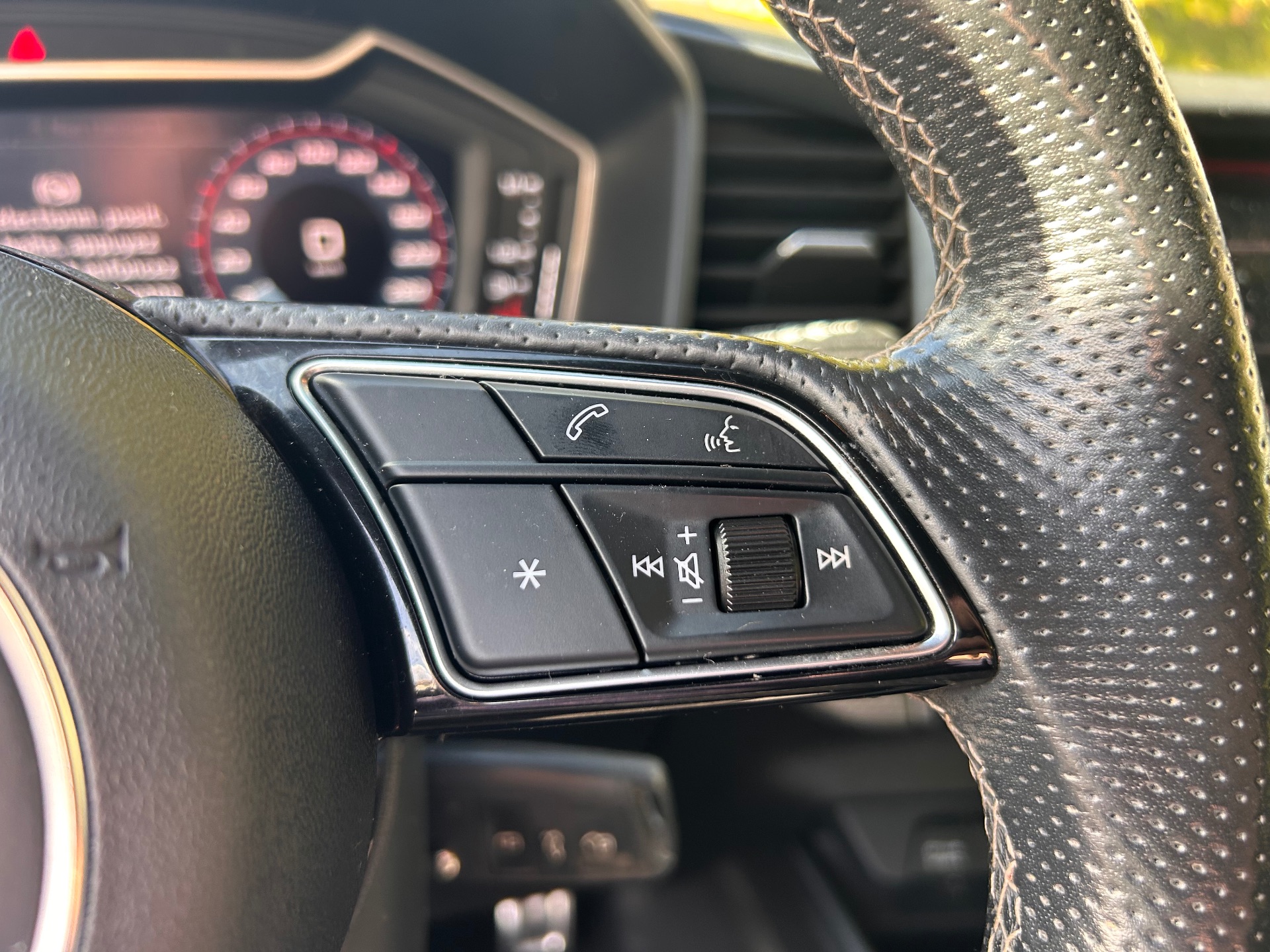 Audi A1 110ch s line