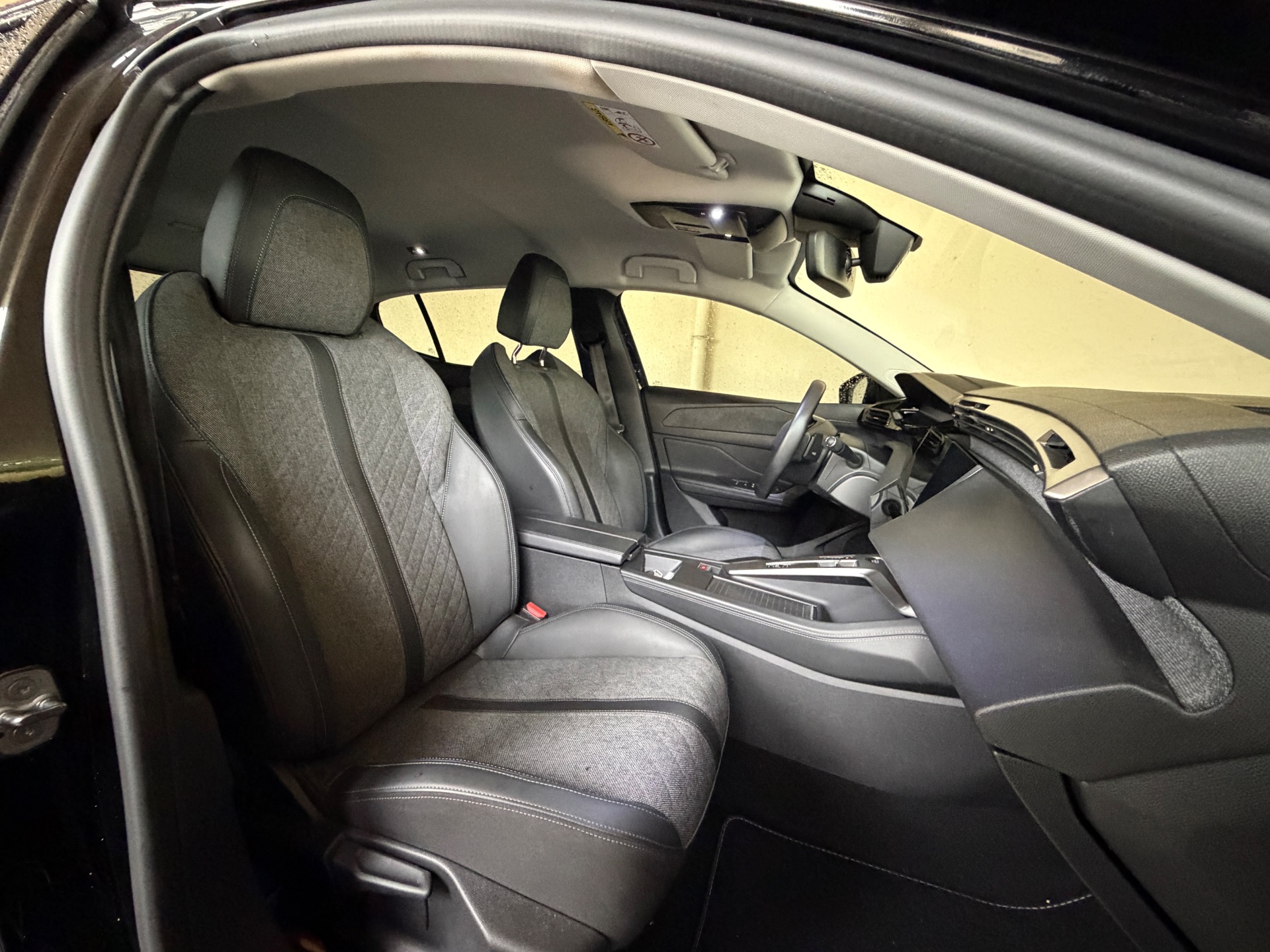 Peugeot 408 1.2 THP Puretech 130ch “Allure Pack”