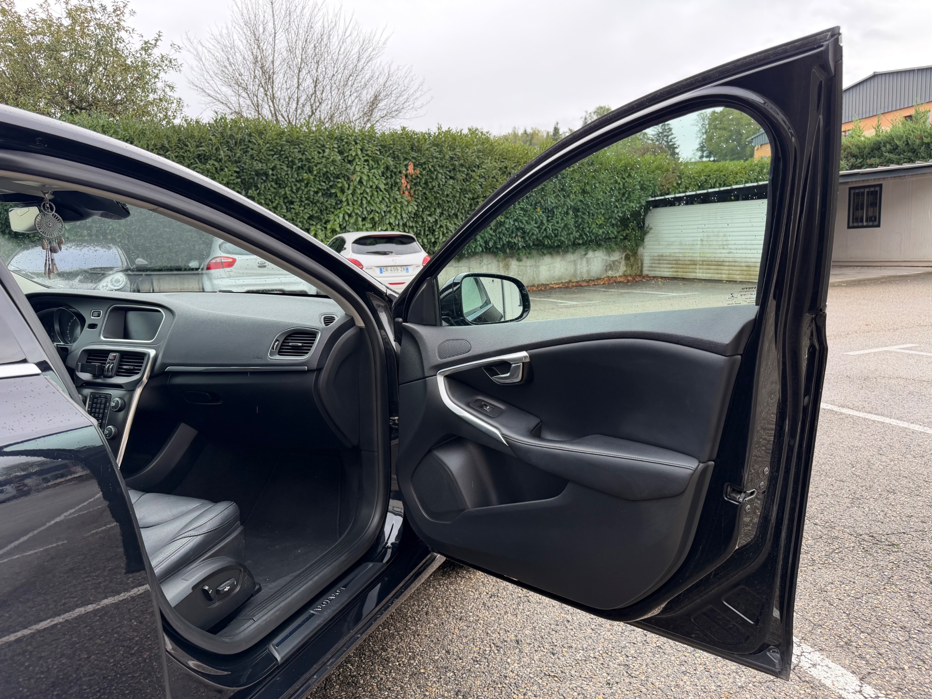 Volvo V40 1.6 122ch MOMENTUM