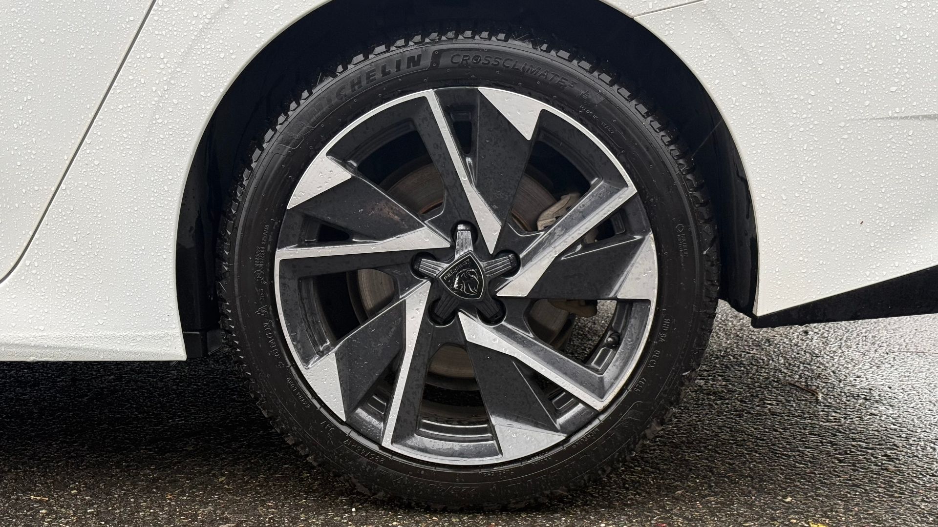 Peugeot 308 PHEV 1.6 THP 180ch Allure
