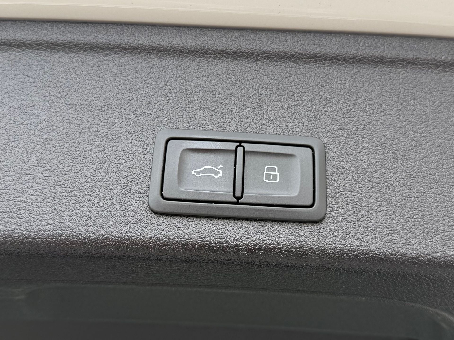 Audi A4 40 TFSI 204ch QUATTRO S-LINE S-TRONIC