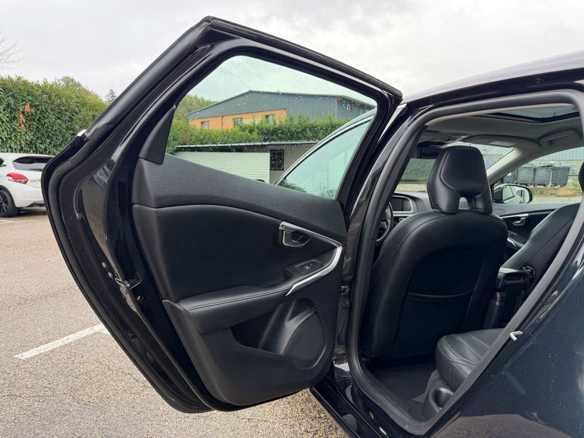 Volvo V40 1.6 122ch MOMENTUM