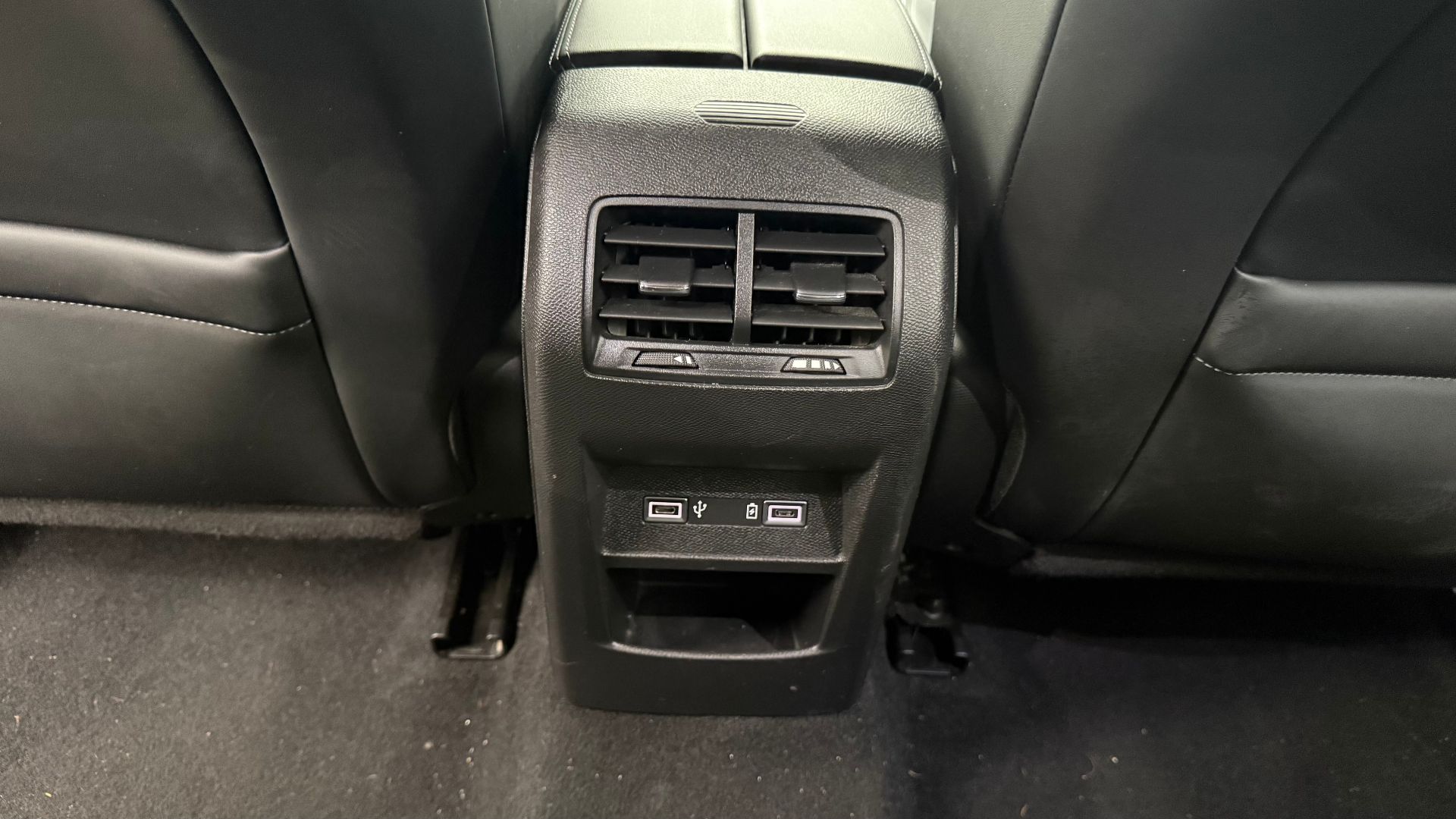 Peugeot 308 PHEV 1.6 THP 180ch Allure