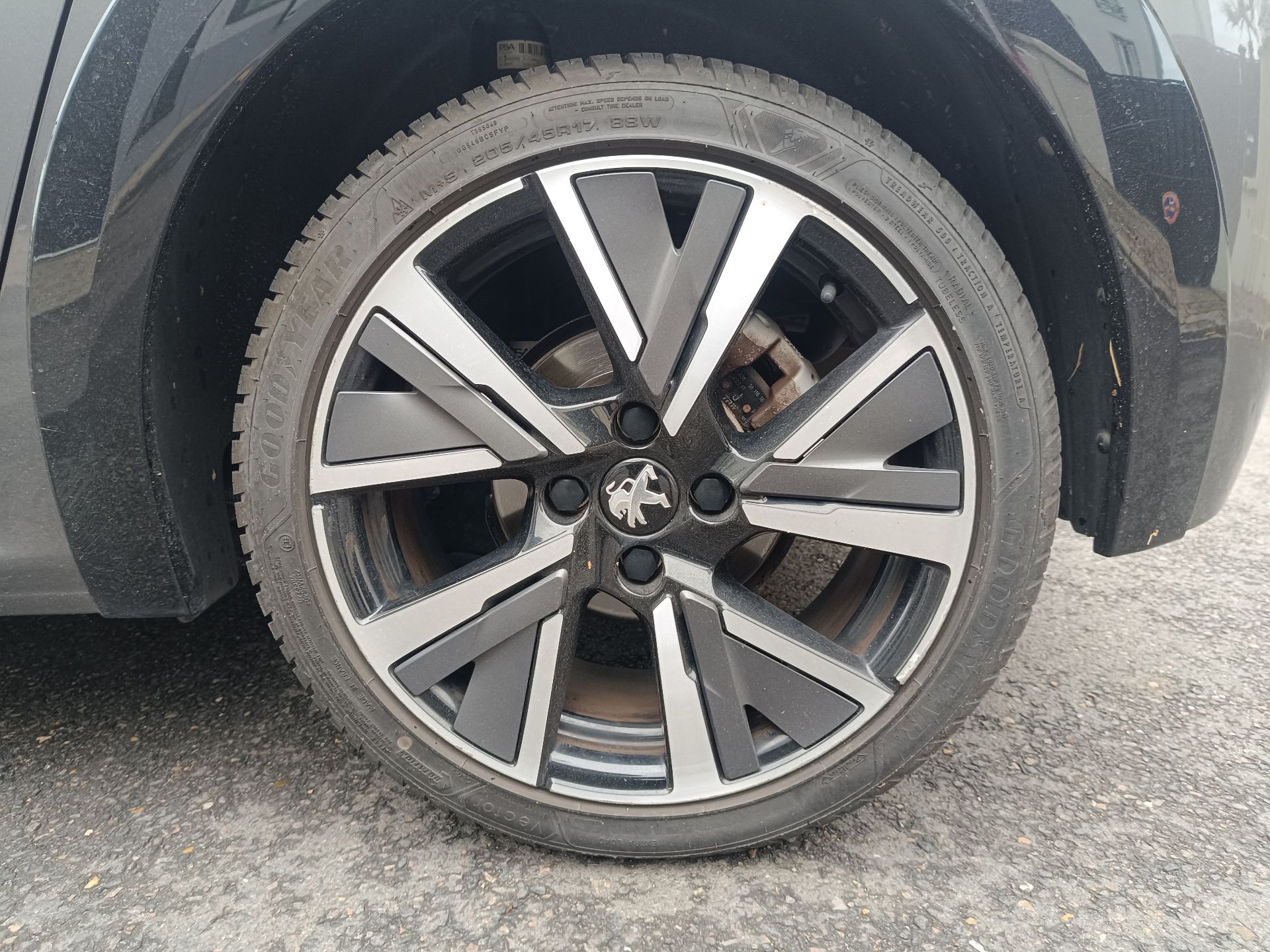 Peugeot 208 1.2 100ch GT LINE