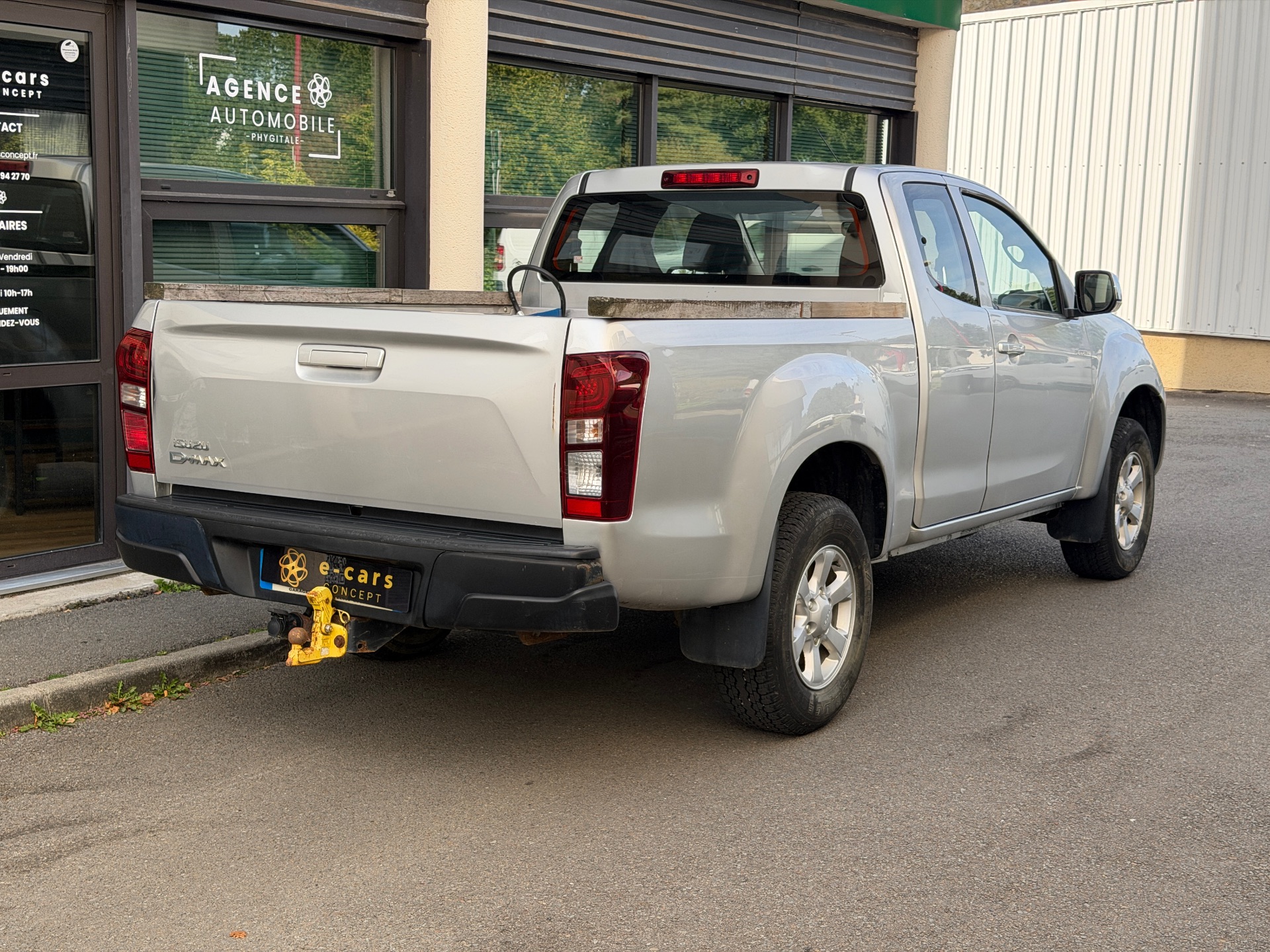 isuzu D-MAX 1.9 DDi 164ch “Planet”