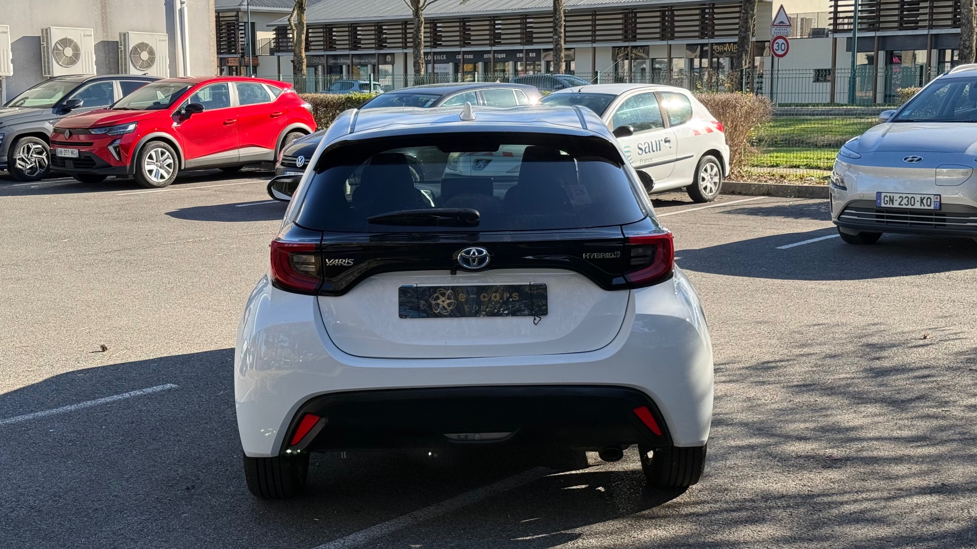 Toyota Yaris hybrid 136ch Design