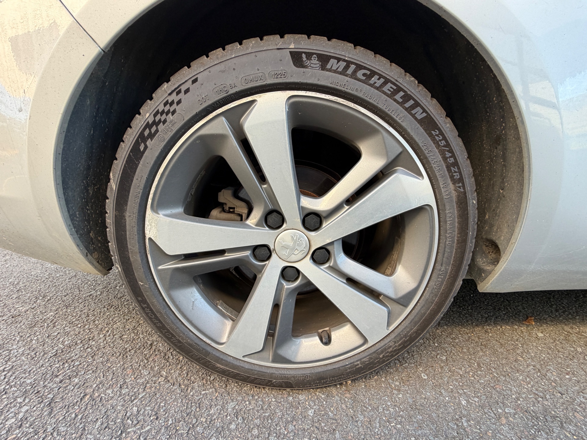 Peugeot 308 SW 2.0 BlueHDI 150ch “Allure Business”
