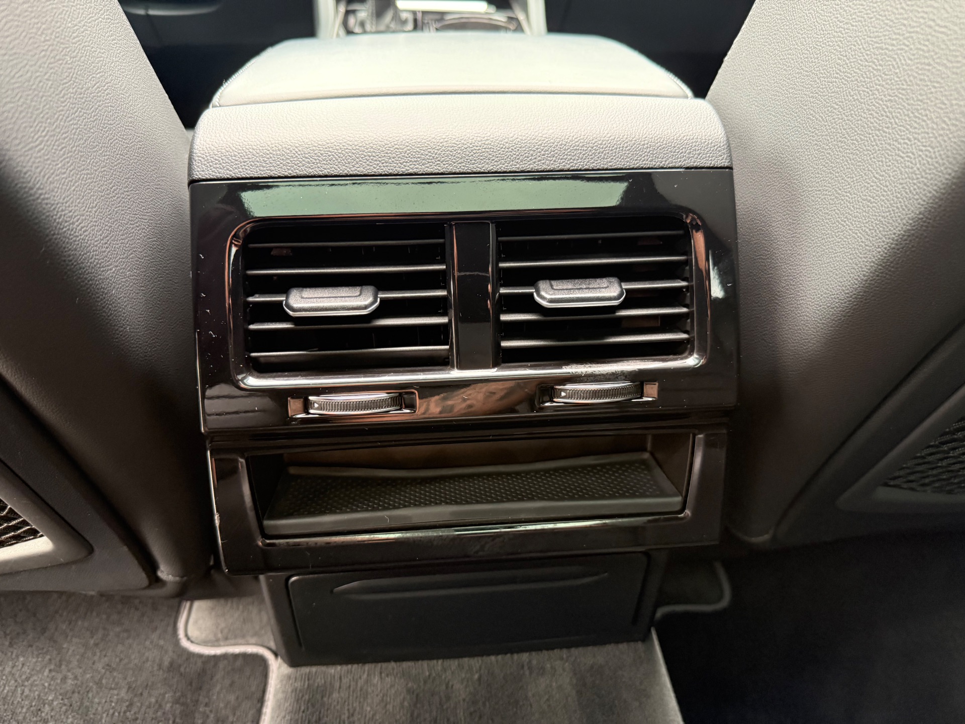 Volkswagen Touareg 3.0 TDI V6 4 MOTION 286ch R-line