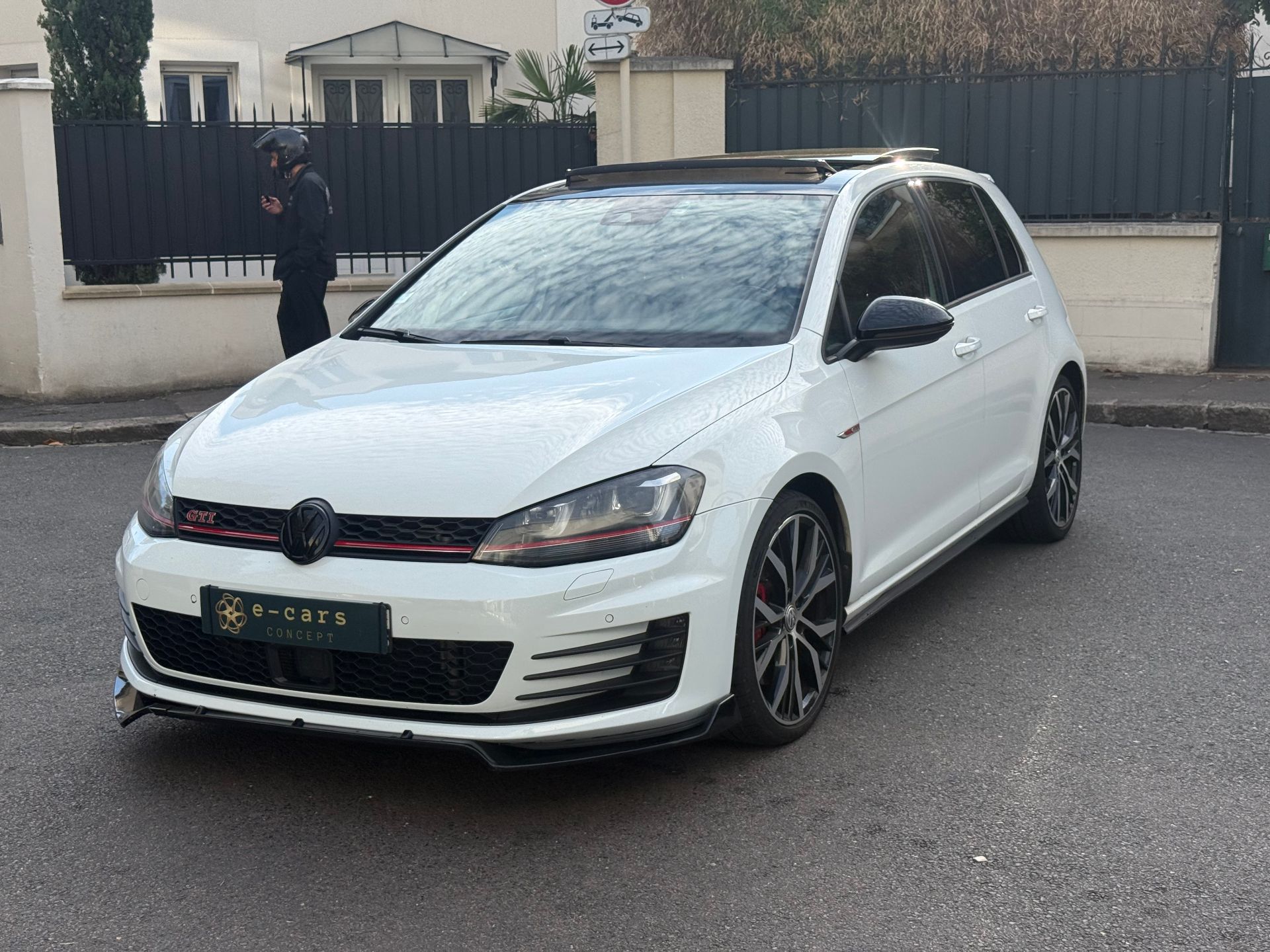 Volkswagen GOLF 7 2.0 tsi 320ch PERFORMANCE