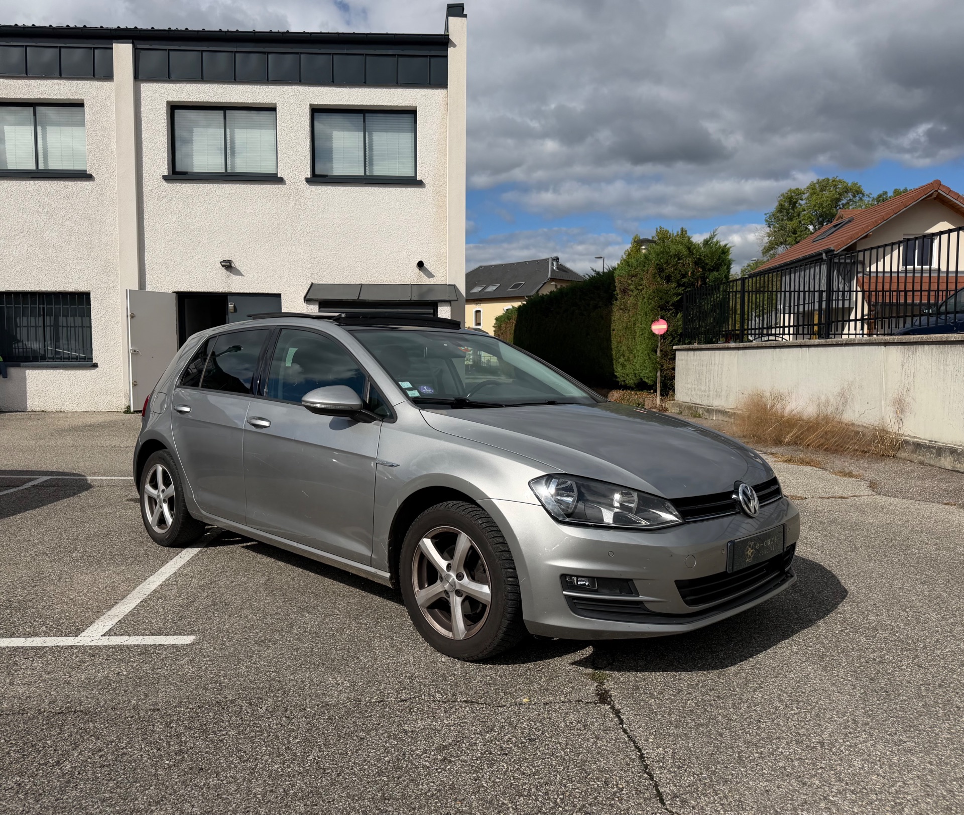 Volkswagen Golf 1.2 TSI 105ch CUP 4 pneus neige sur jantes