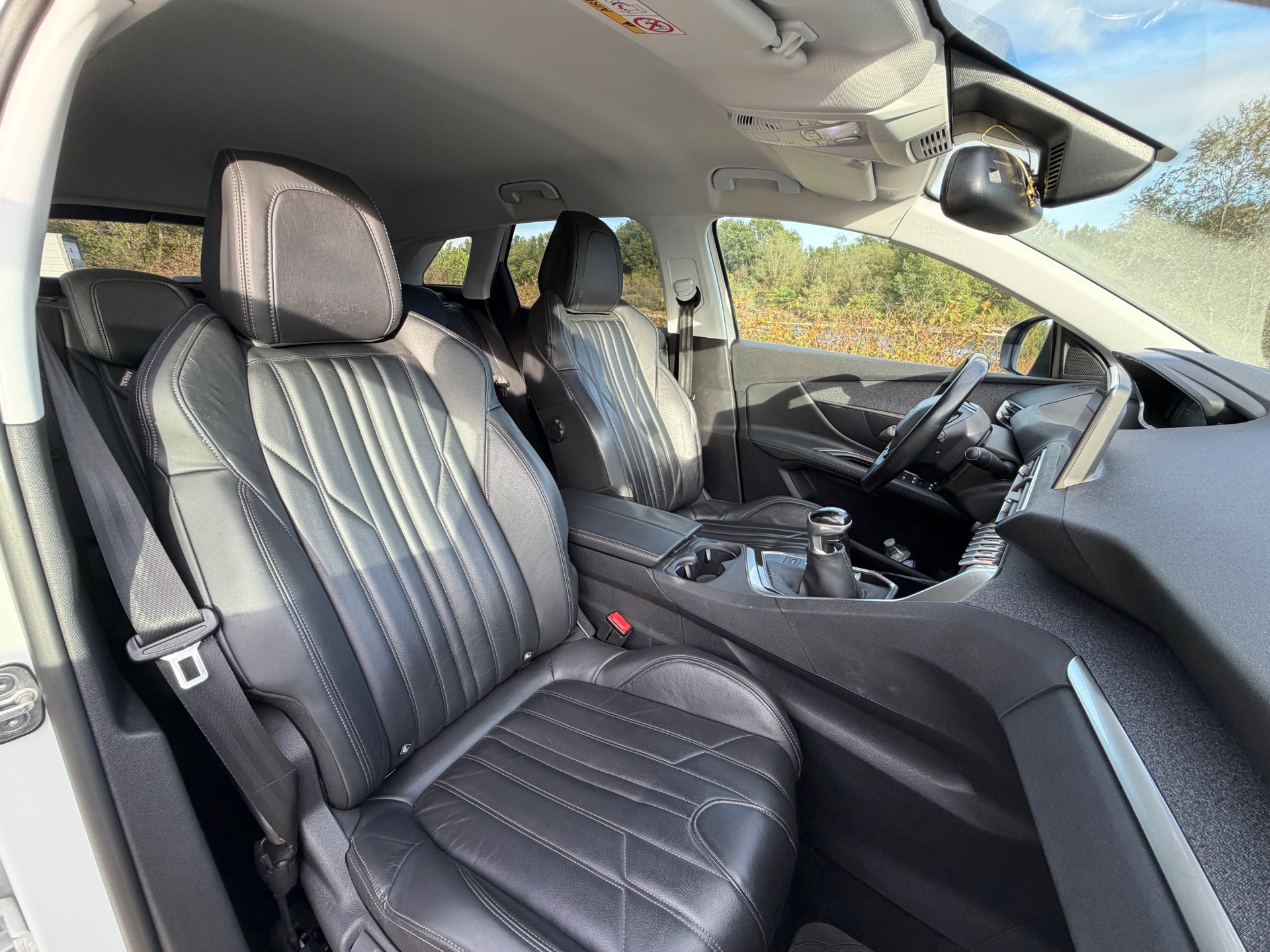 PEUGEOT 3008 1.2 puretech 130ch Allure