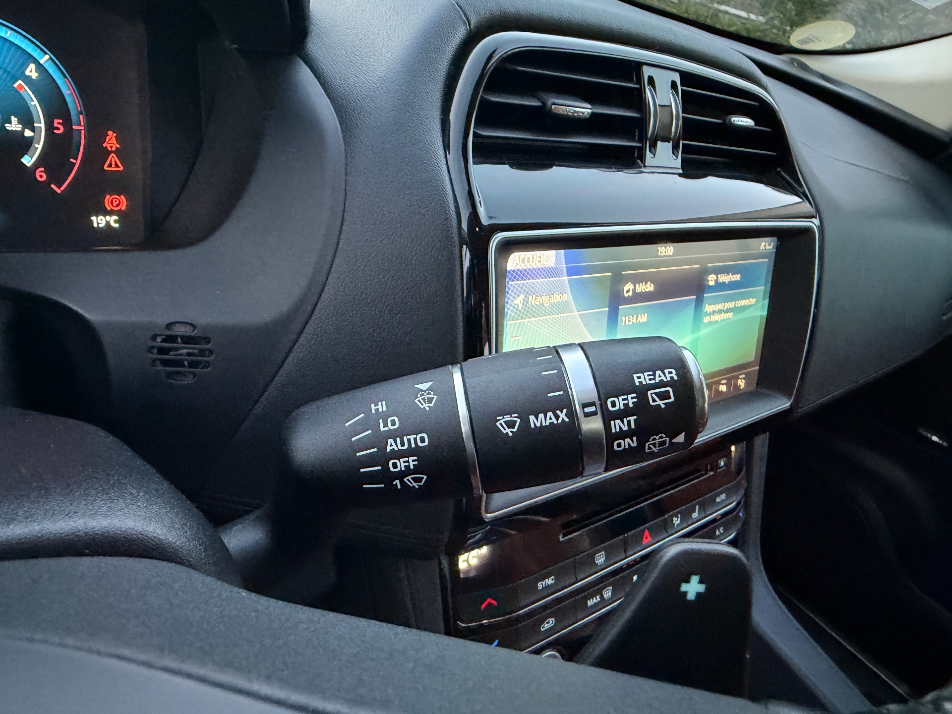 Jaguar F-Pace 2.0 D 180ch Portfolio 4X4