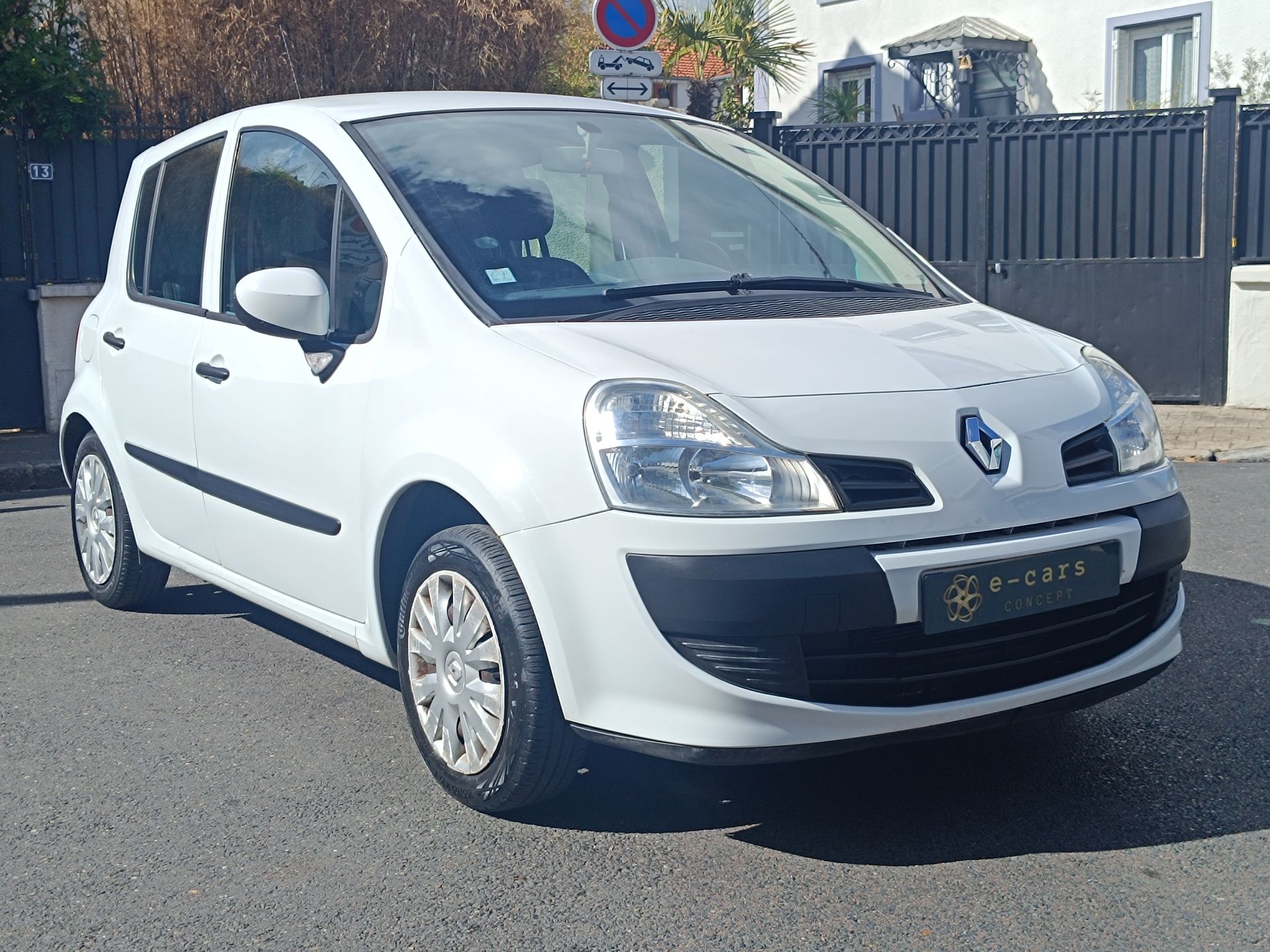 Renault MODUS 1.2i 75ch