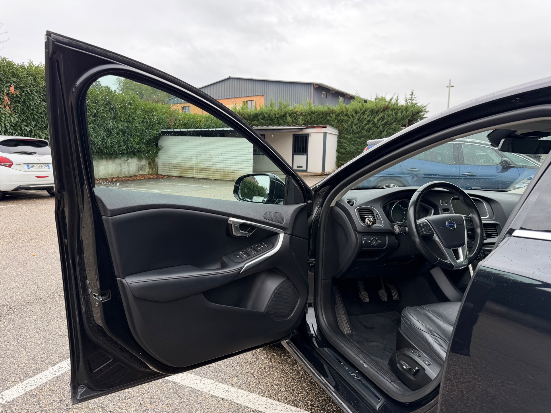 Volvo V40 1.6 122ch MOMENTUM