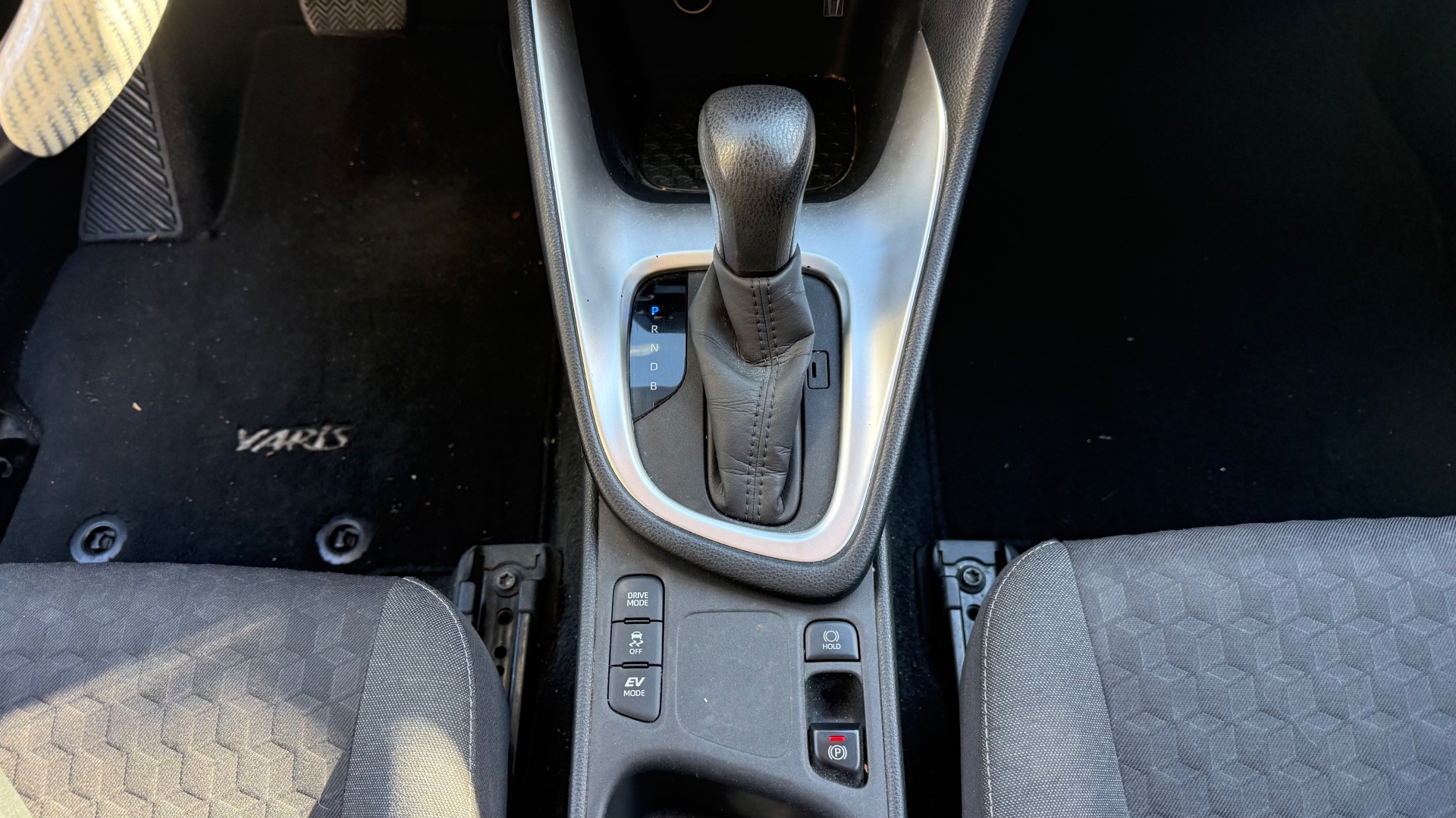 Toyota Yaris hybrid 136ch Design