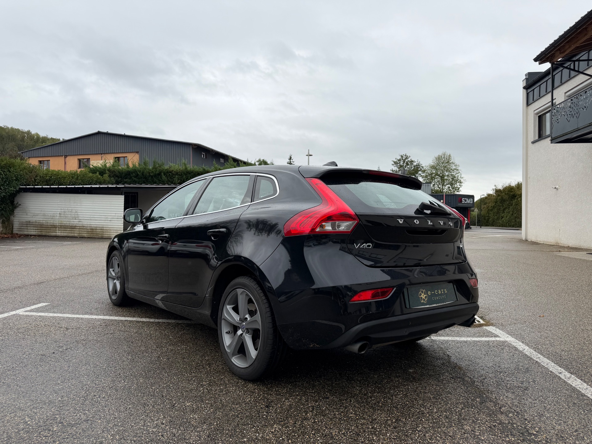 Volvo V40 1.6 122ch MOMENTUM