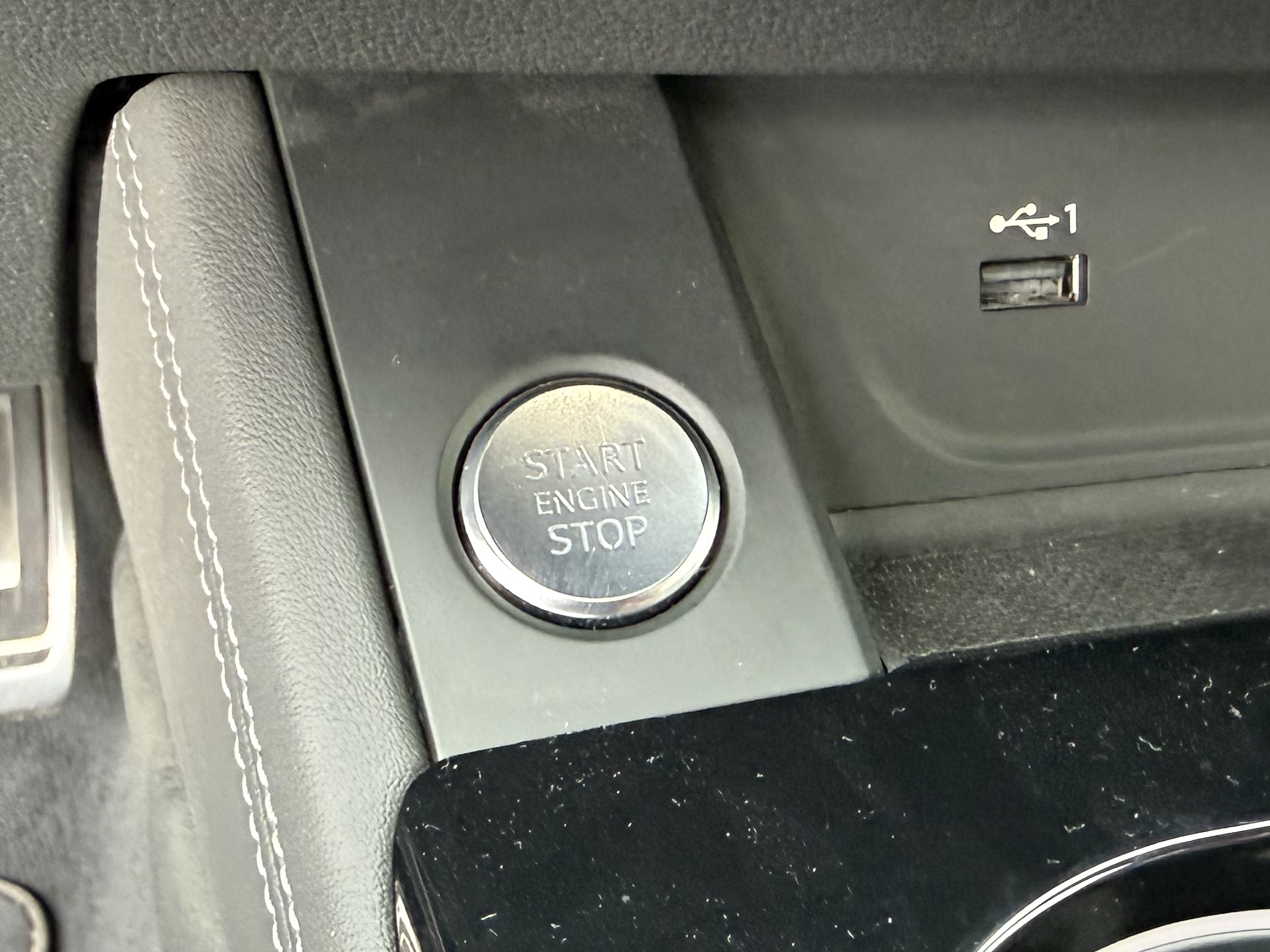 Audi A4 40 TFSI 204ch QUATTRO S-LINE S-TRONIC