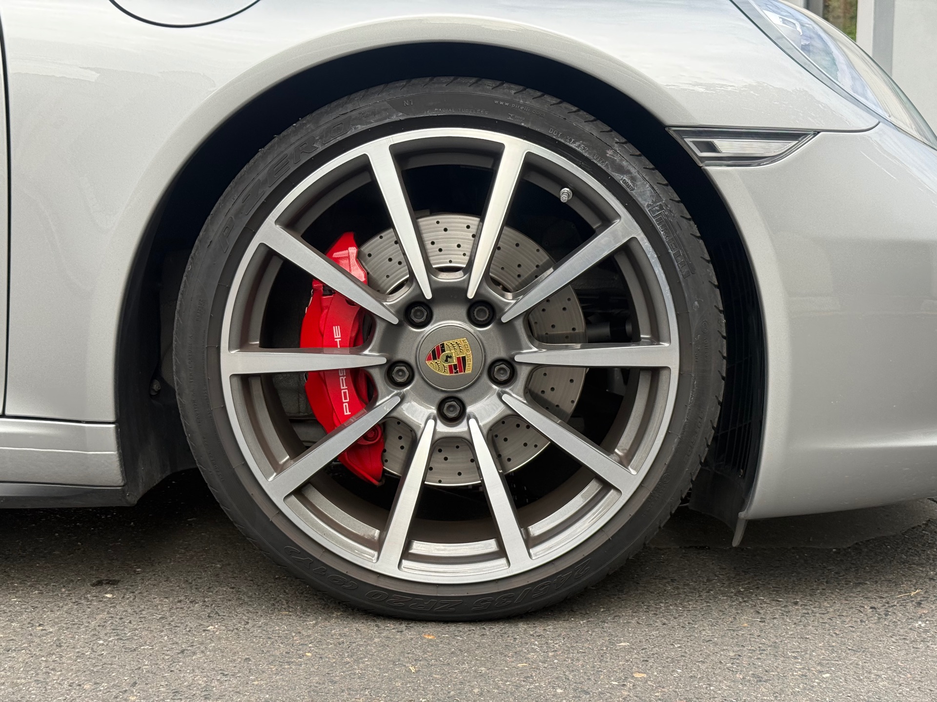 Porsche 911 4S 3.0 flat- 6 biturbo 420ch