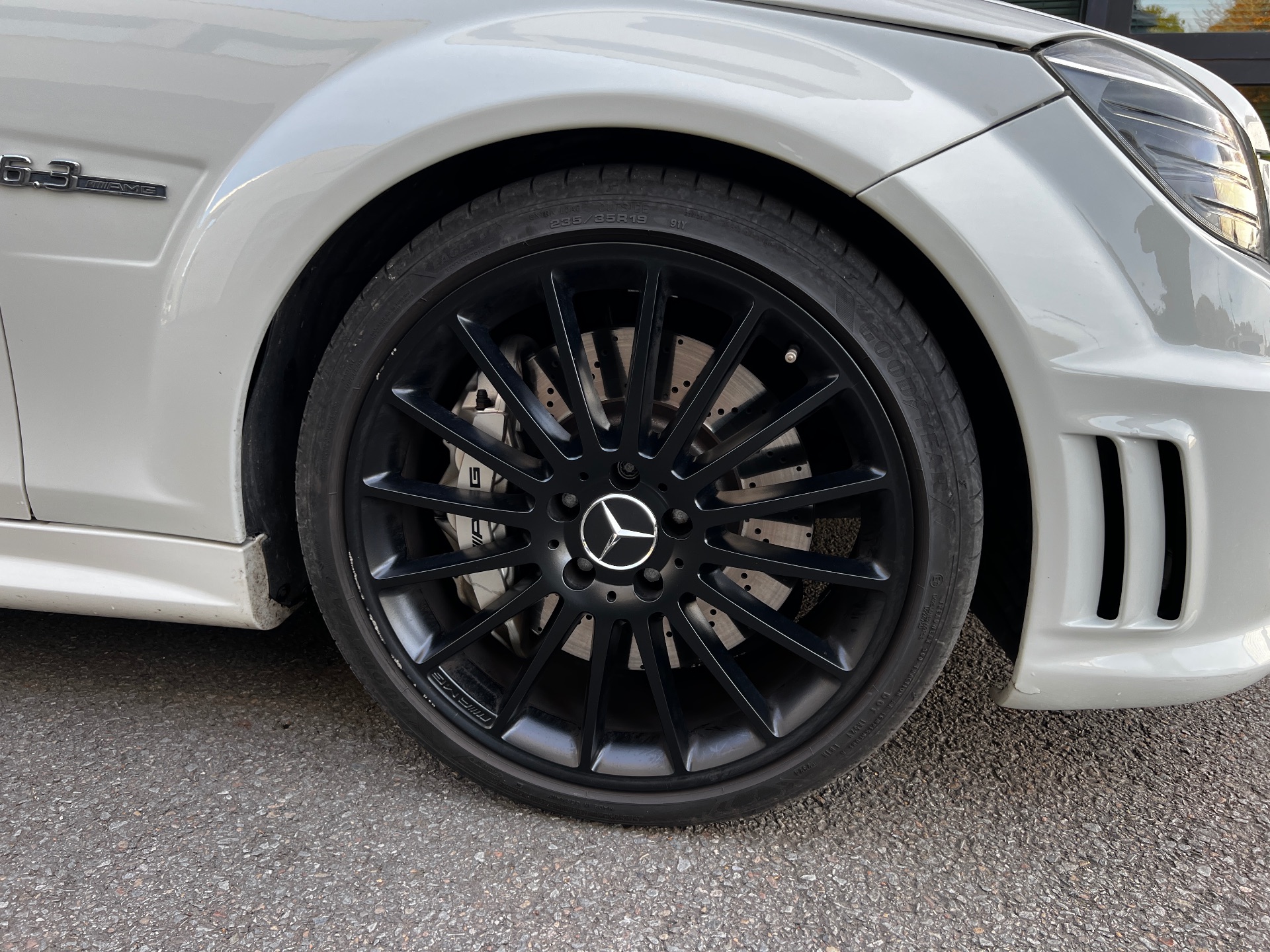Mercedes-Benz C63 V8 6,2L 457ch AMG
