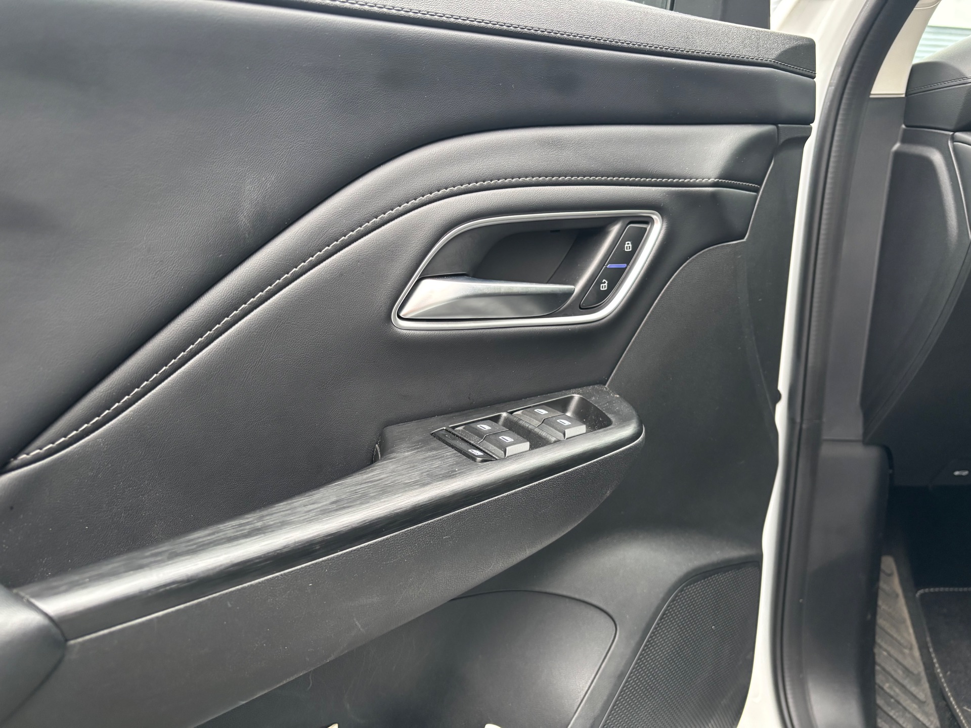 MG ZS 1.5 197ch LUXURY
