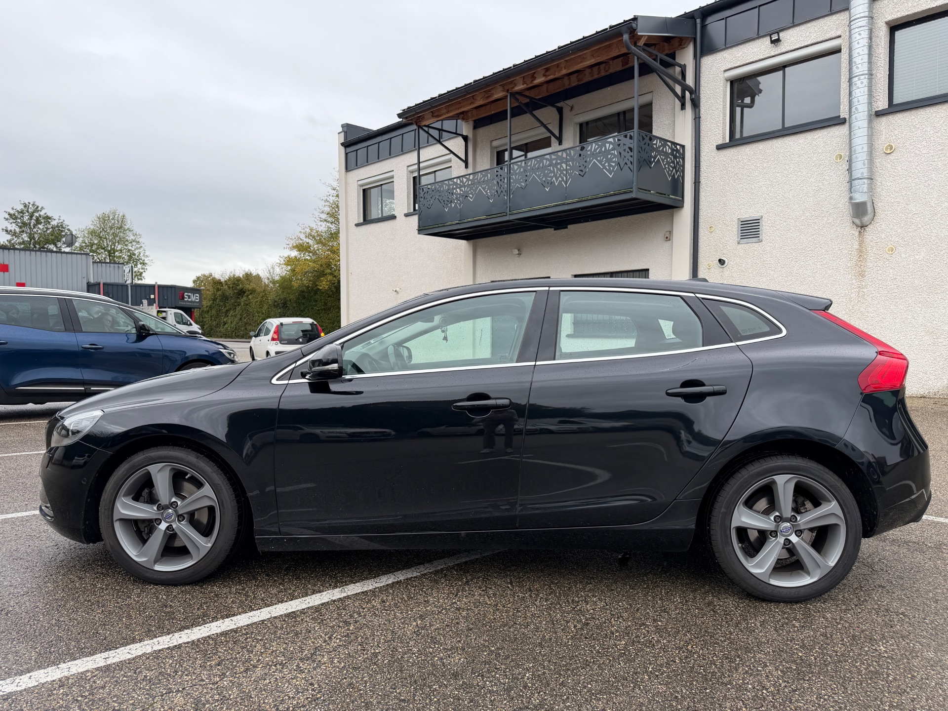 Volvo V40 1.6 122ch MOMENTUM
