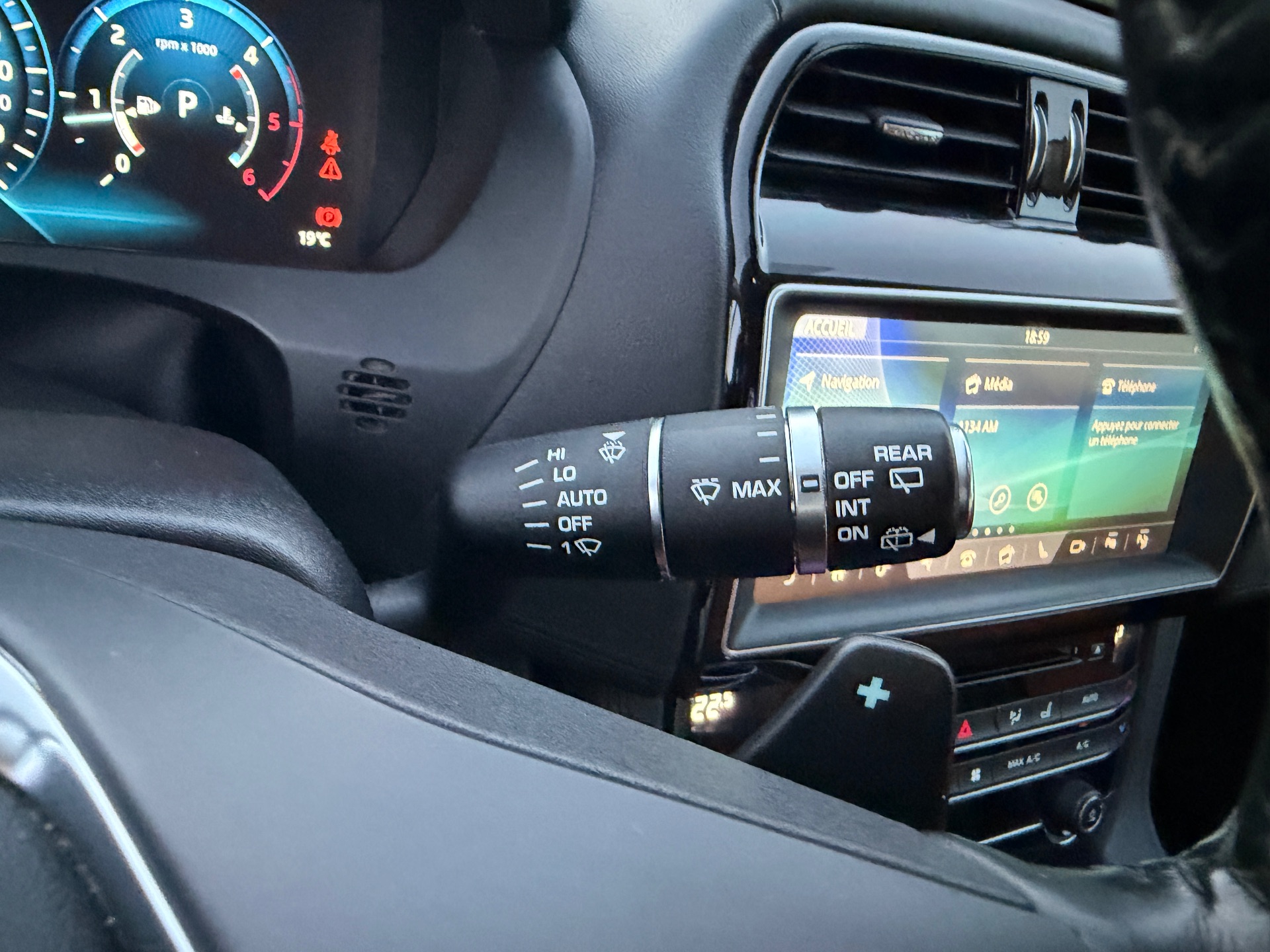 Jaguar F-Pace 2.0 D 180ch Portfolio 4X4