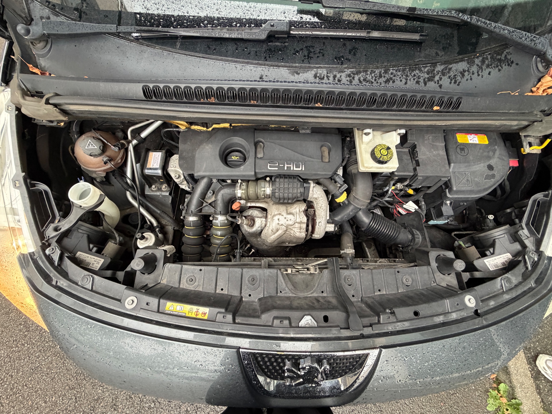 Peugeot 3008 1.6 e-HDi 112ch “Active”