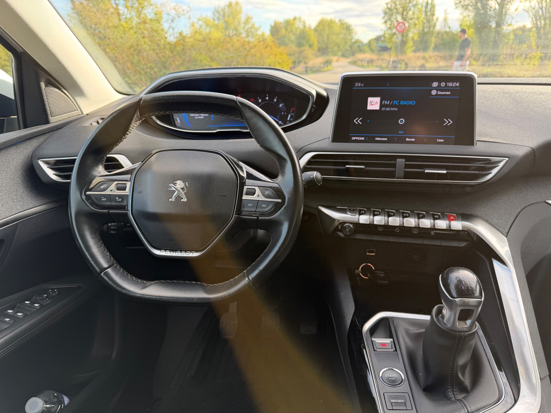 PEUGEOT 3008 1.2 puretech 130ch Allure