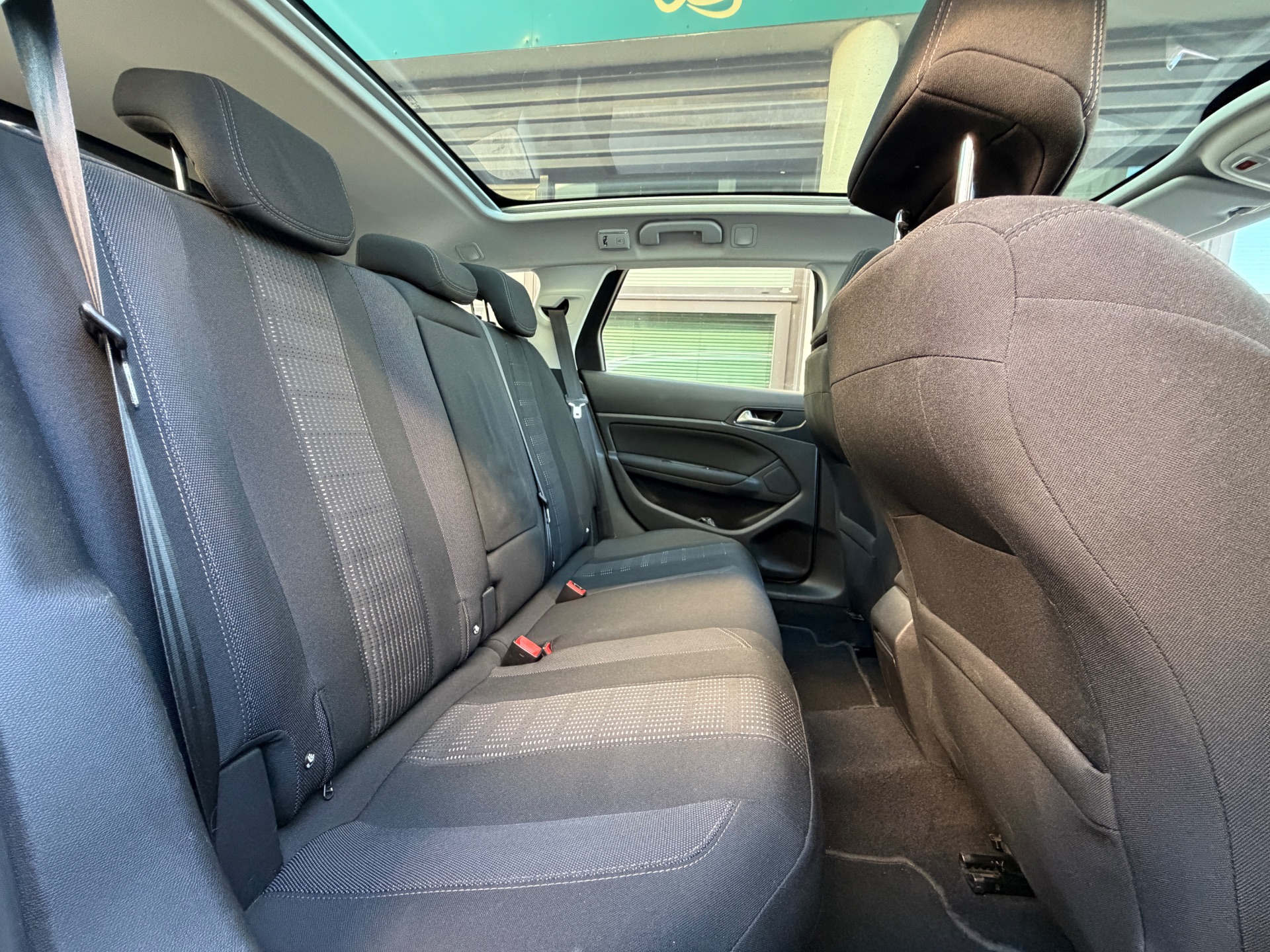 Peugeot 308 SW 2.0 BlueHDI 150ch “Allure Business”