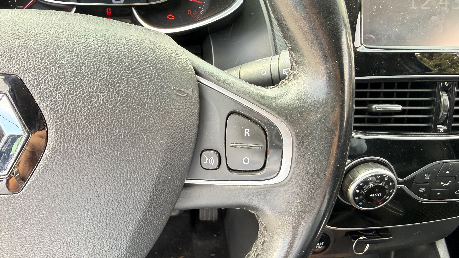 Renault Clio IV 1.5 DCI 90ch INTENS