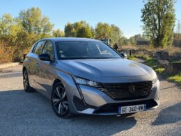 Peugeot 308 1.5 BLUEHDI 130ch allure pack