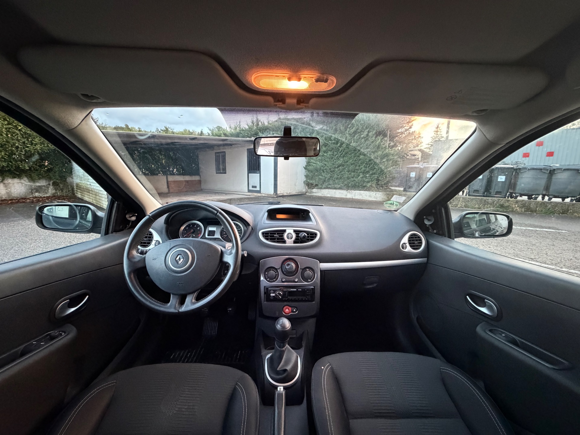 Renault Clio III 1.2 75ch