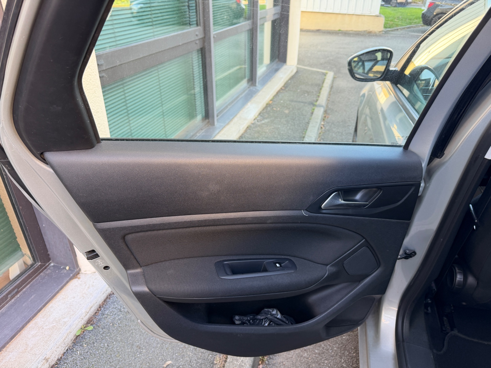 Peugeot 308 SW 2.0 BlueHDI 150ch “Allure Business”