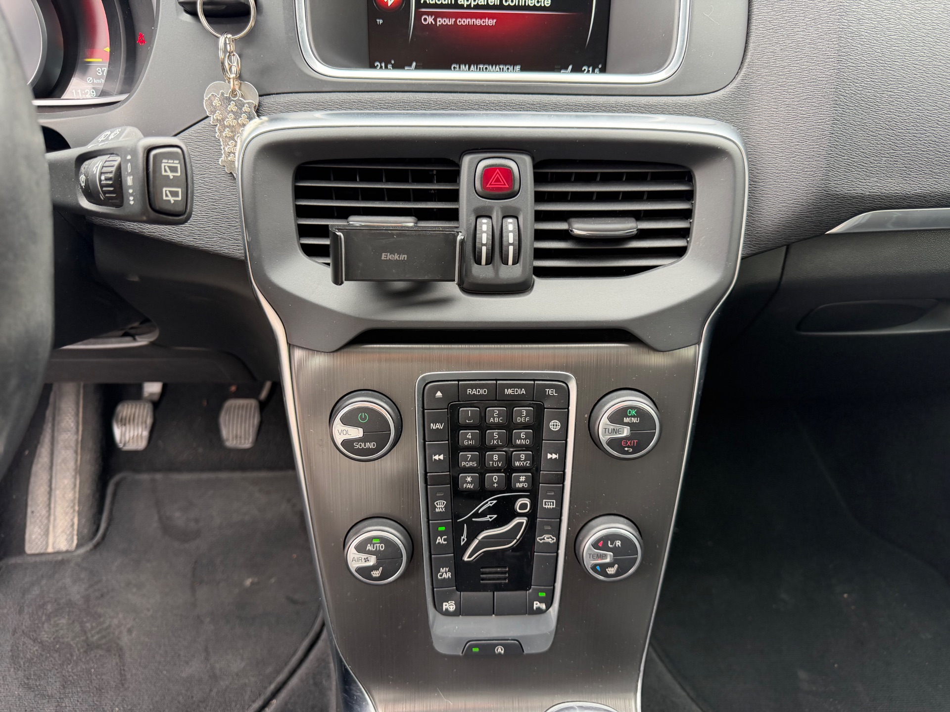 Volvo V40 1.6 122ch MOMENTUM