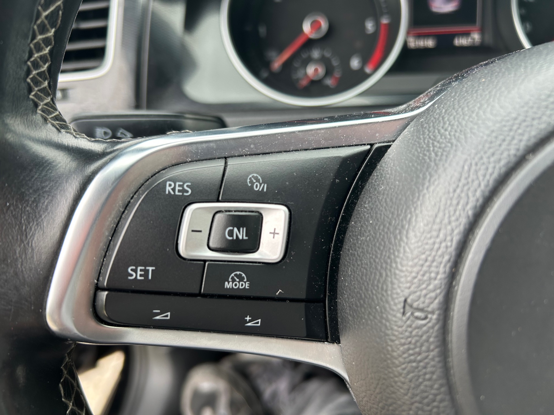 Volkswagen GOLF 7 2.0 184ch GTD