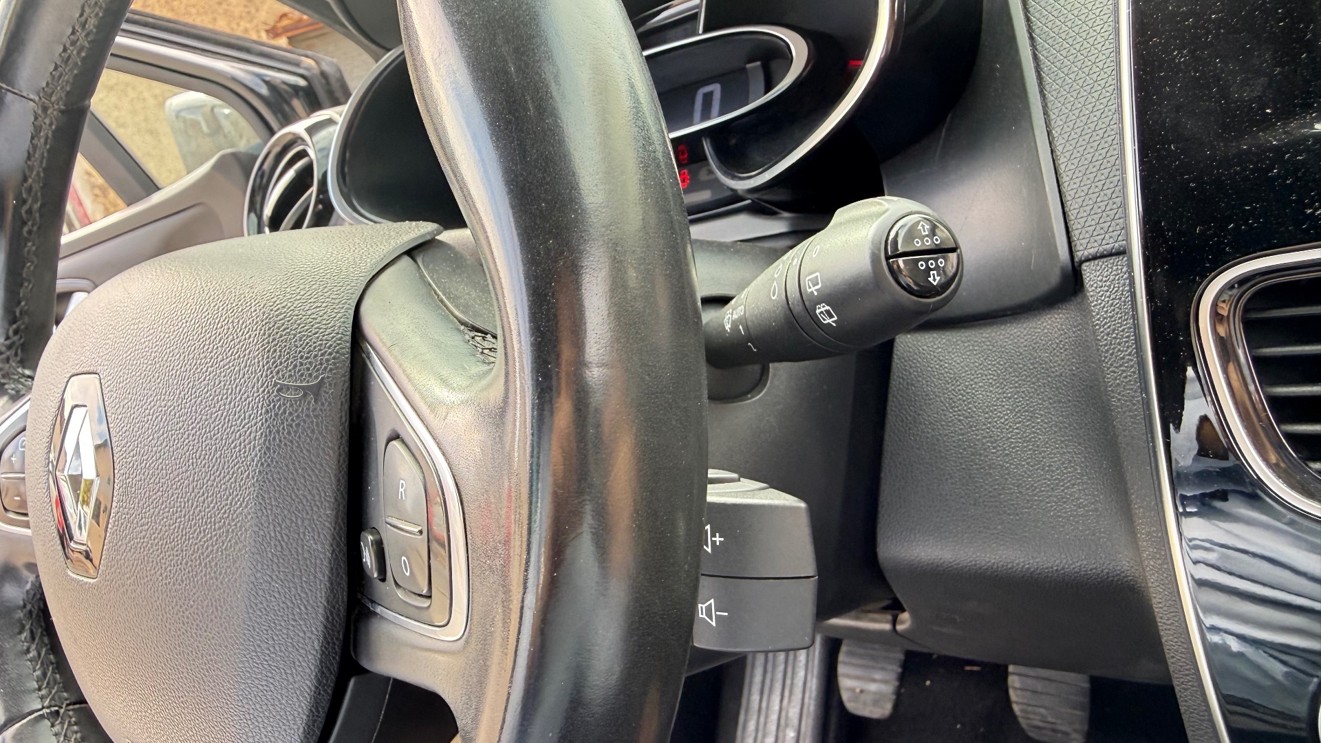 Renault Clio IV 1.5 DCI 90ch INTENS