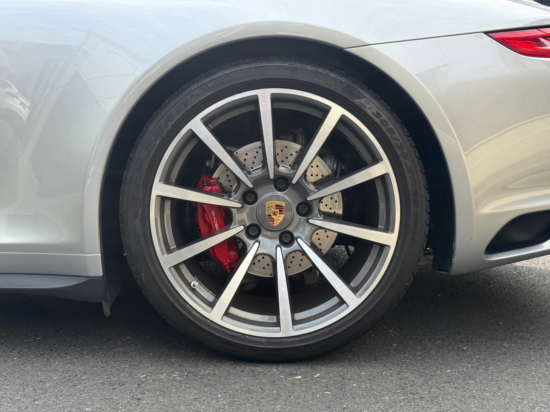 Porsche 911 4S 3.0 flat- 6 biturbo 420ch